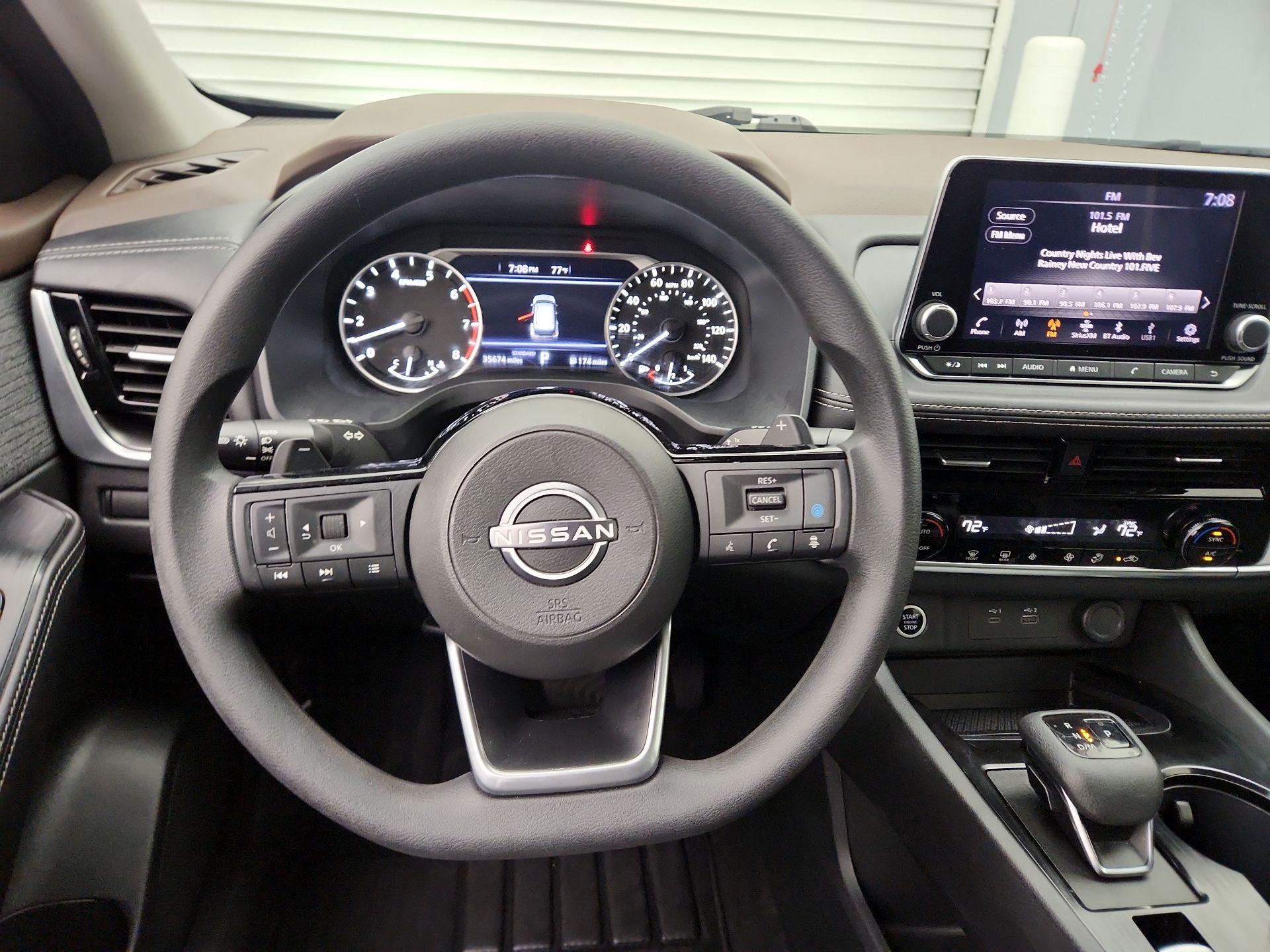 Thumbnail: 2023 Nissan Rogue - 10