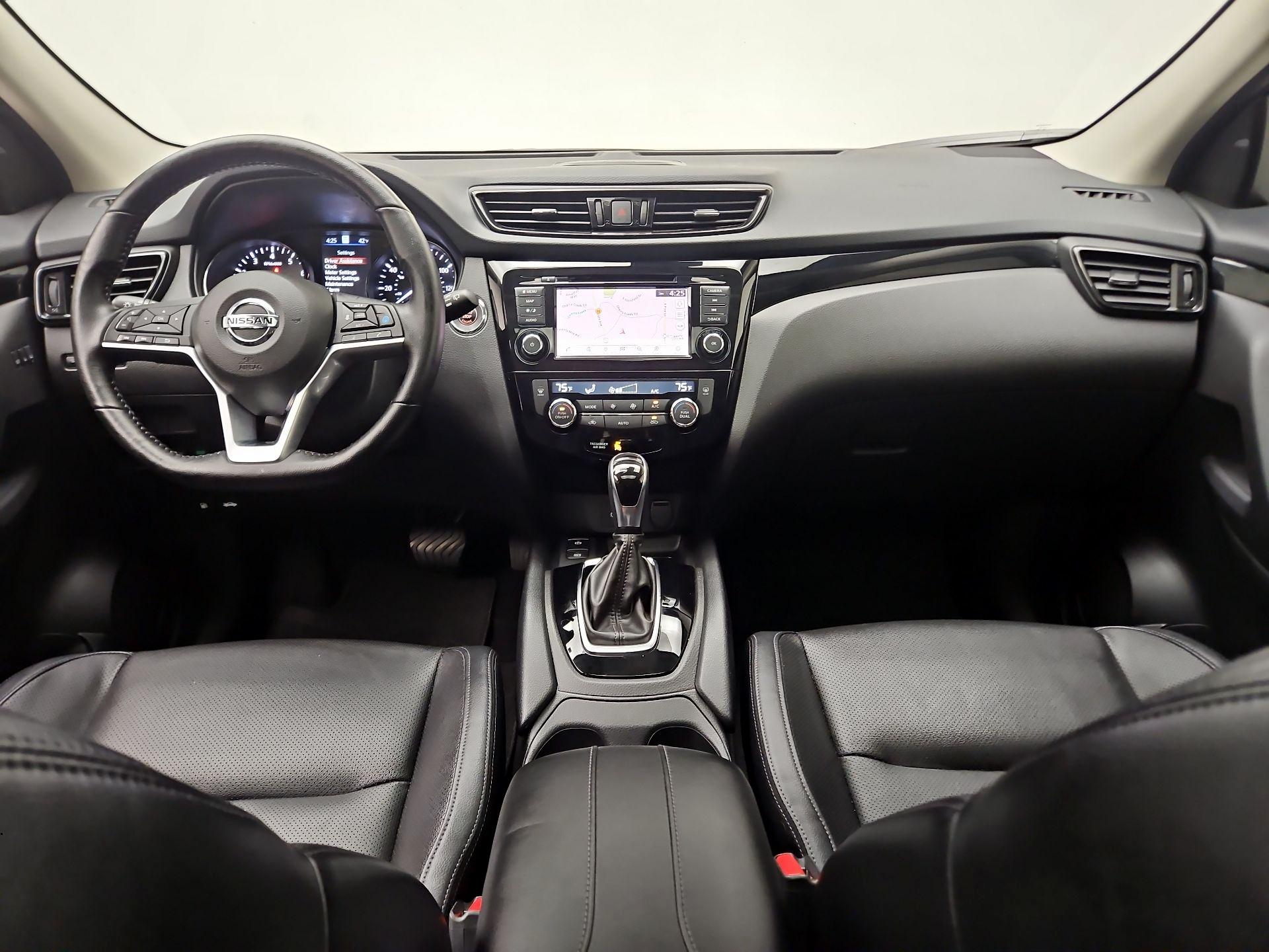 Thumbnail: 2022 Nissan Rogue Sport - 9