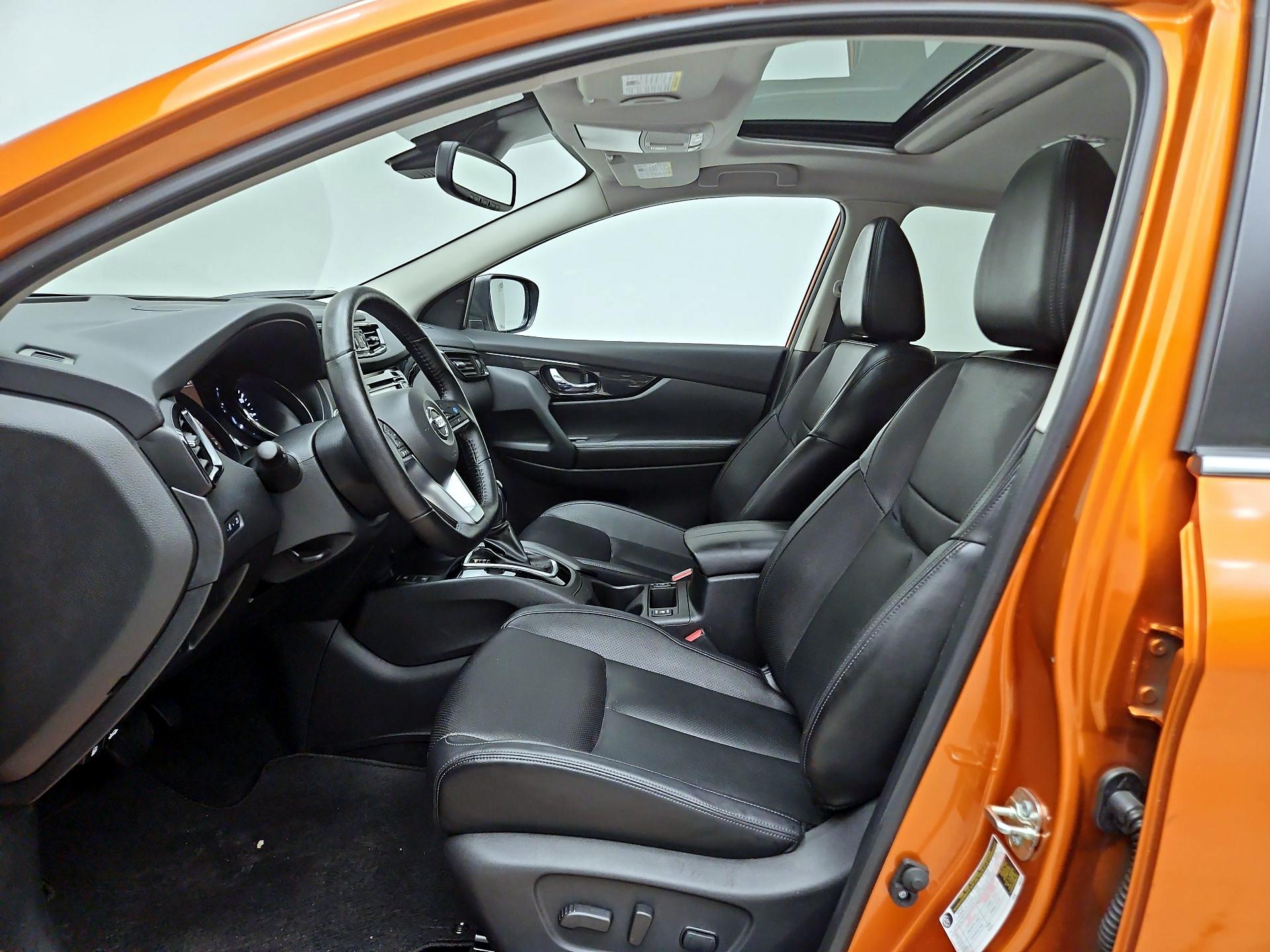 Thumbnail: 2022 Nissan Rogue Sport - 11