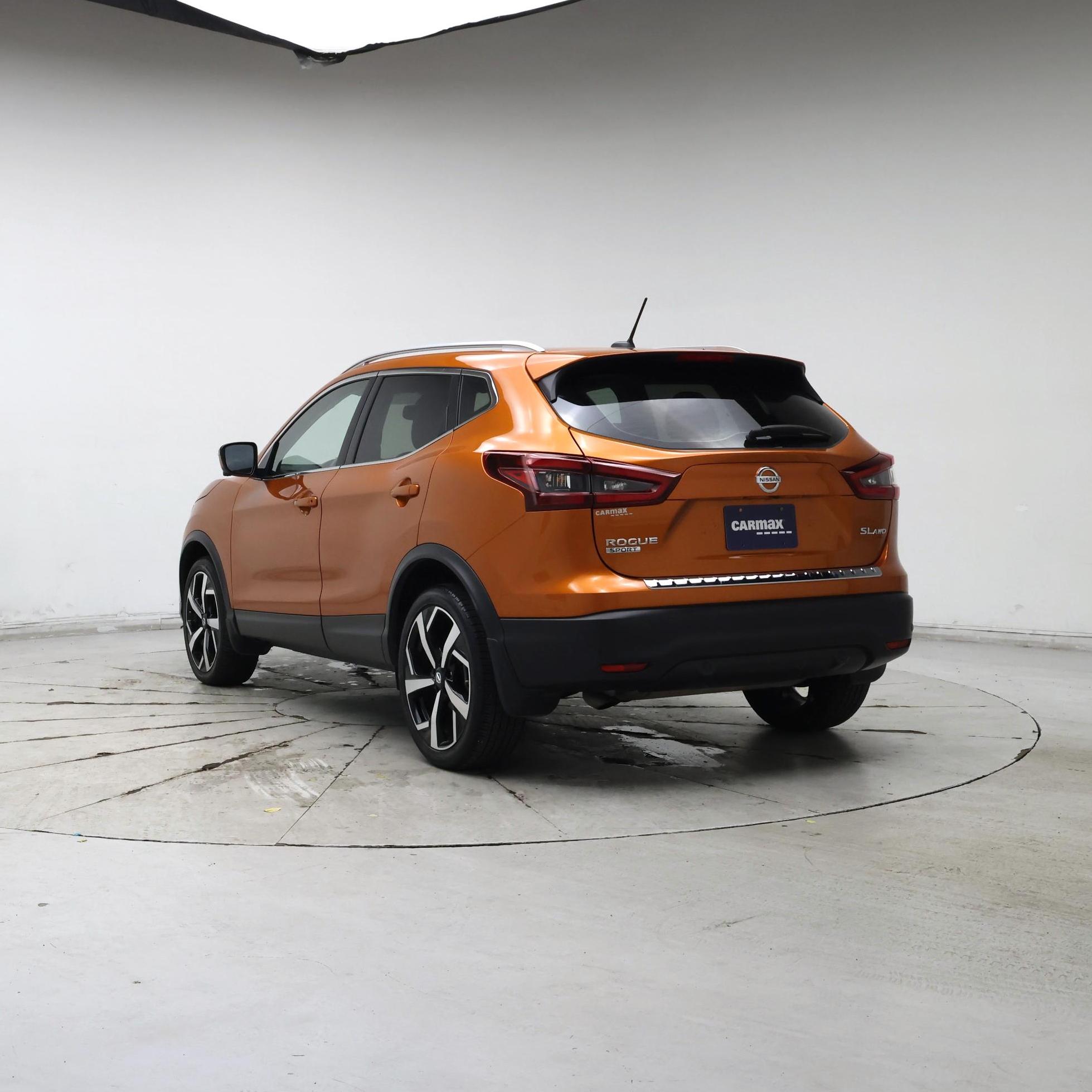 Thumbnail: 2022 Nissan Rogue Sport - 2