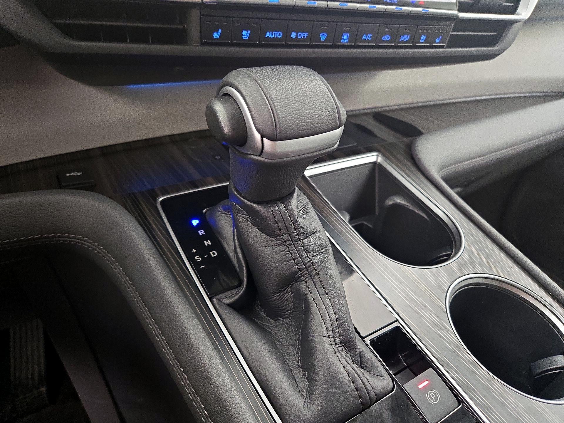 Thumbnail: 2021 Toyota Sienna - 18