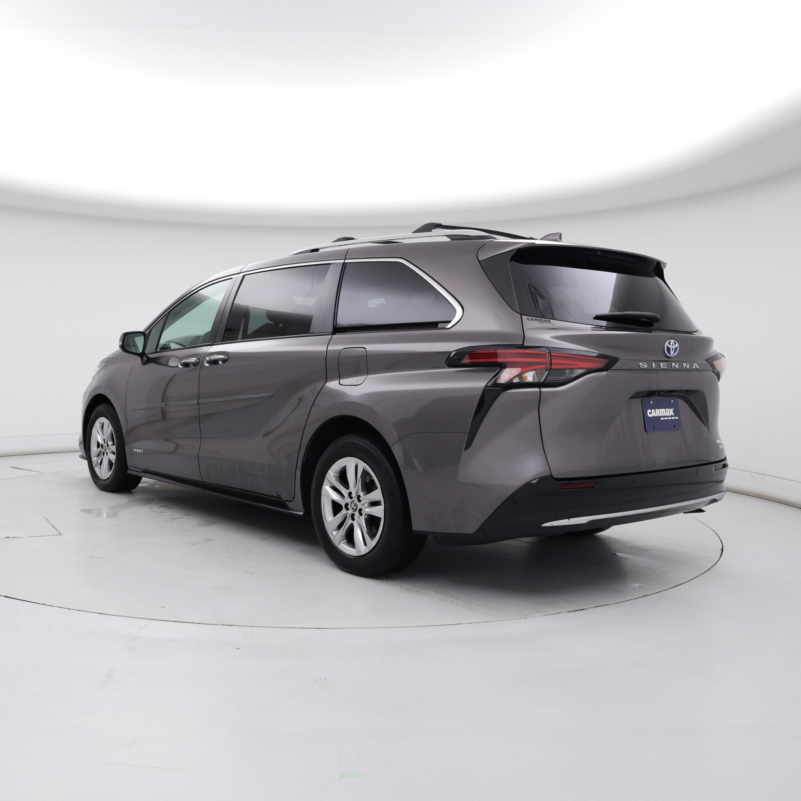 Thumbnail: 2021 Toyota Sienna - 2