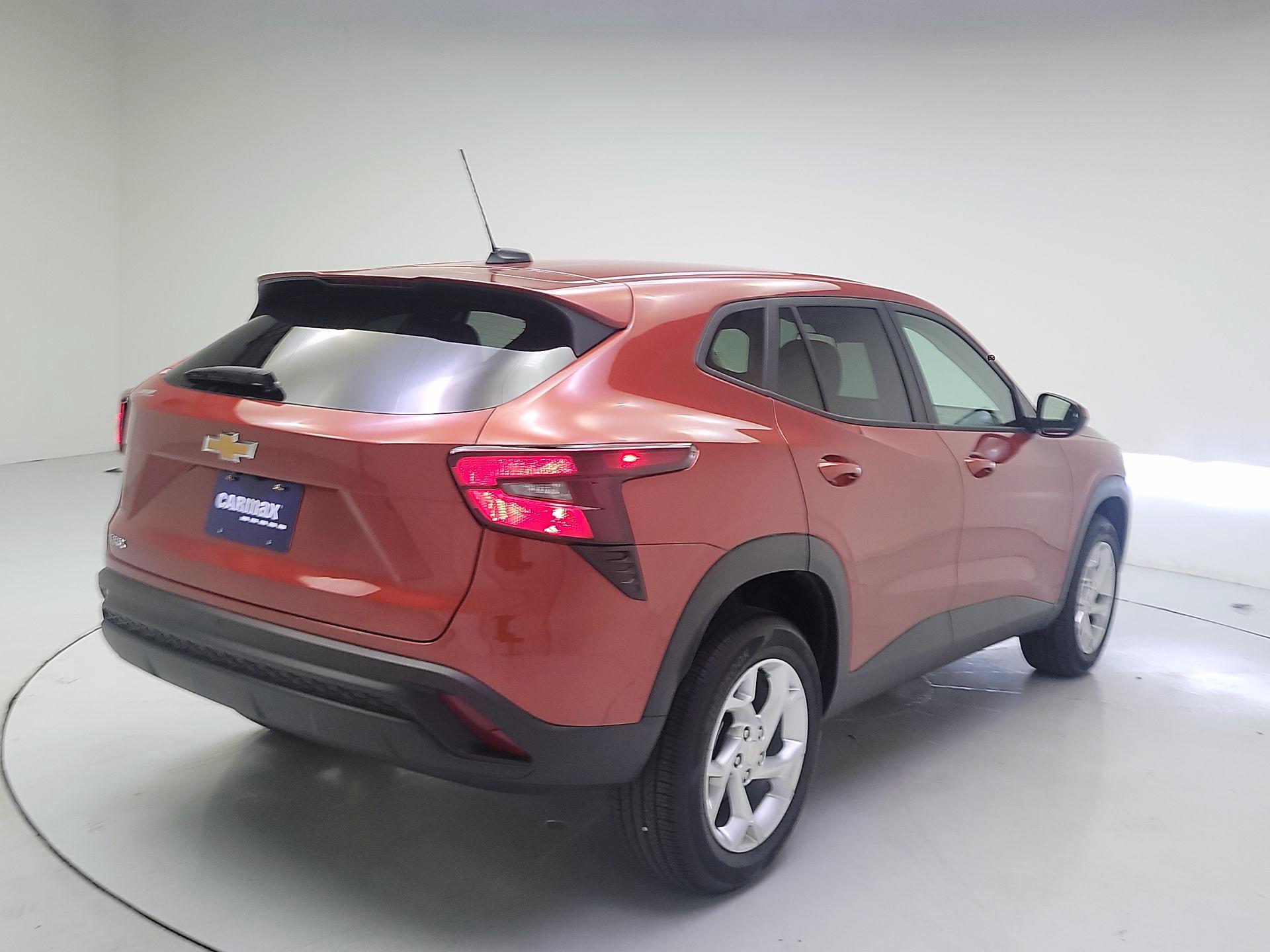 Thumbnail: 2024 Chevrolet Trax - 5