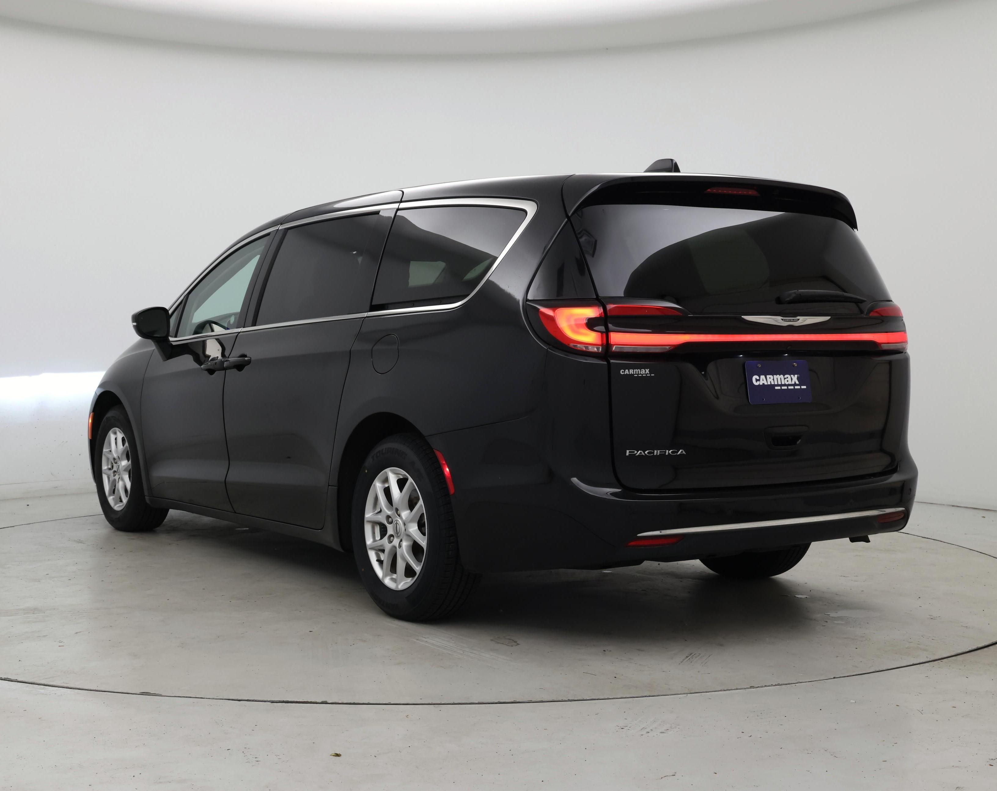 Thumbnail: 2023 Chrysler Pacifica - 2