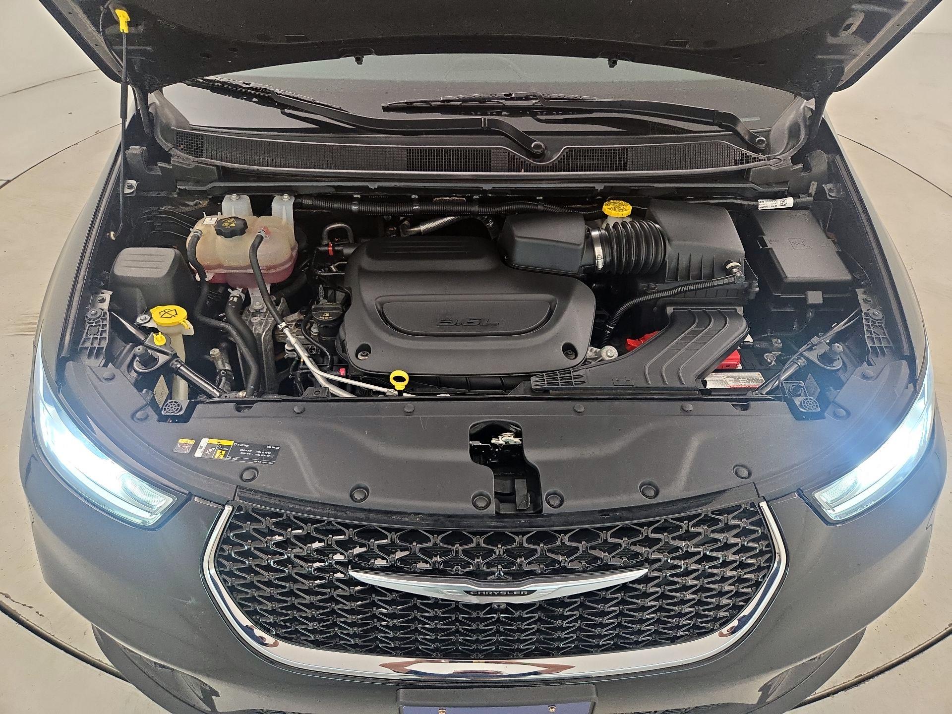 Thumbnail: 2023 Chrysler Pacifica - 20
