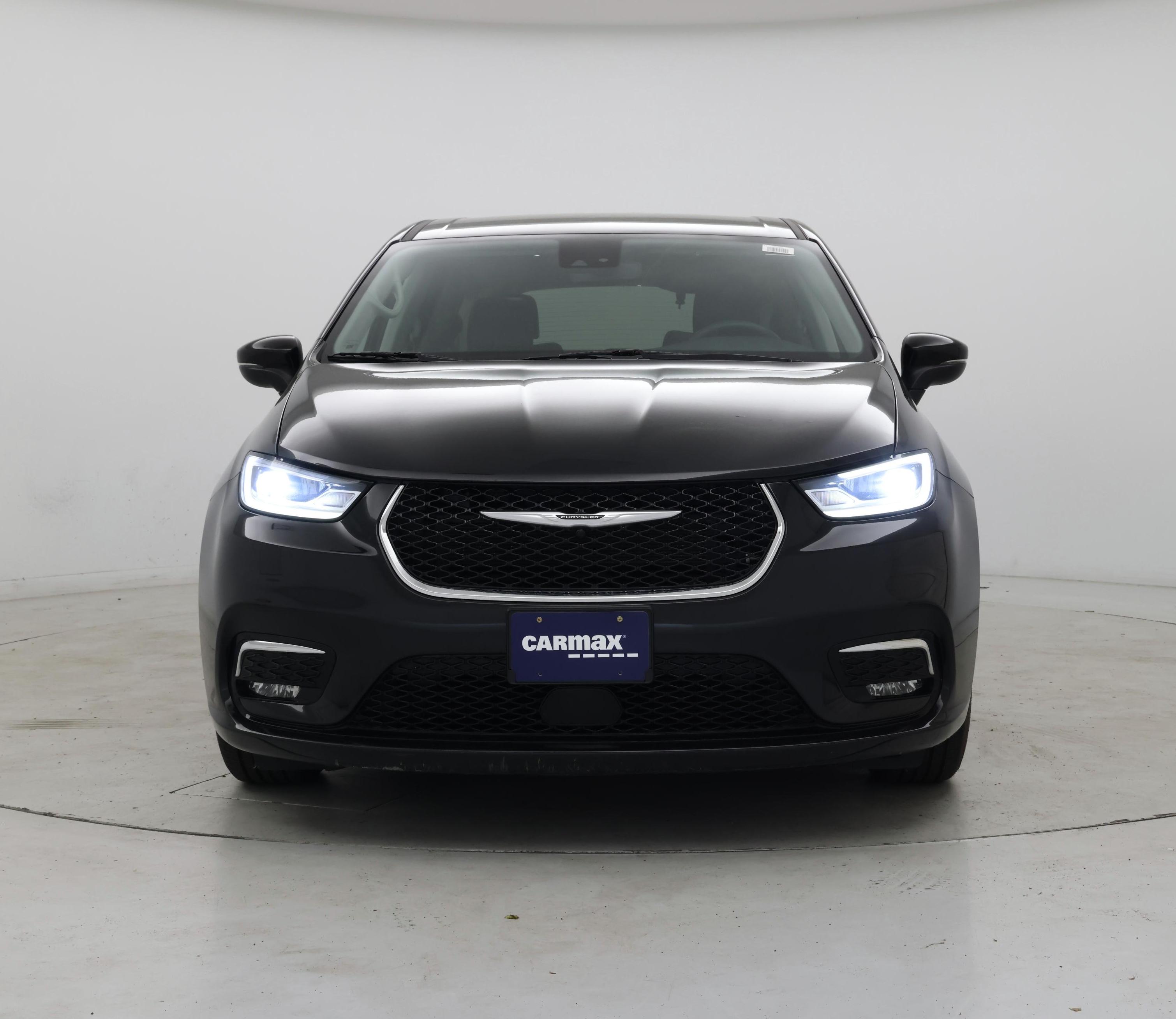 Thumbnail: 2023 Chrysler Pacifica - 5
