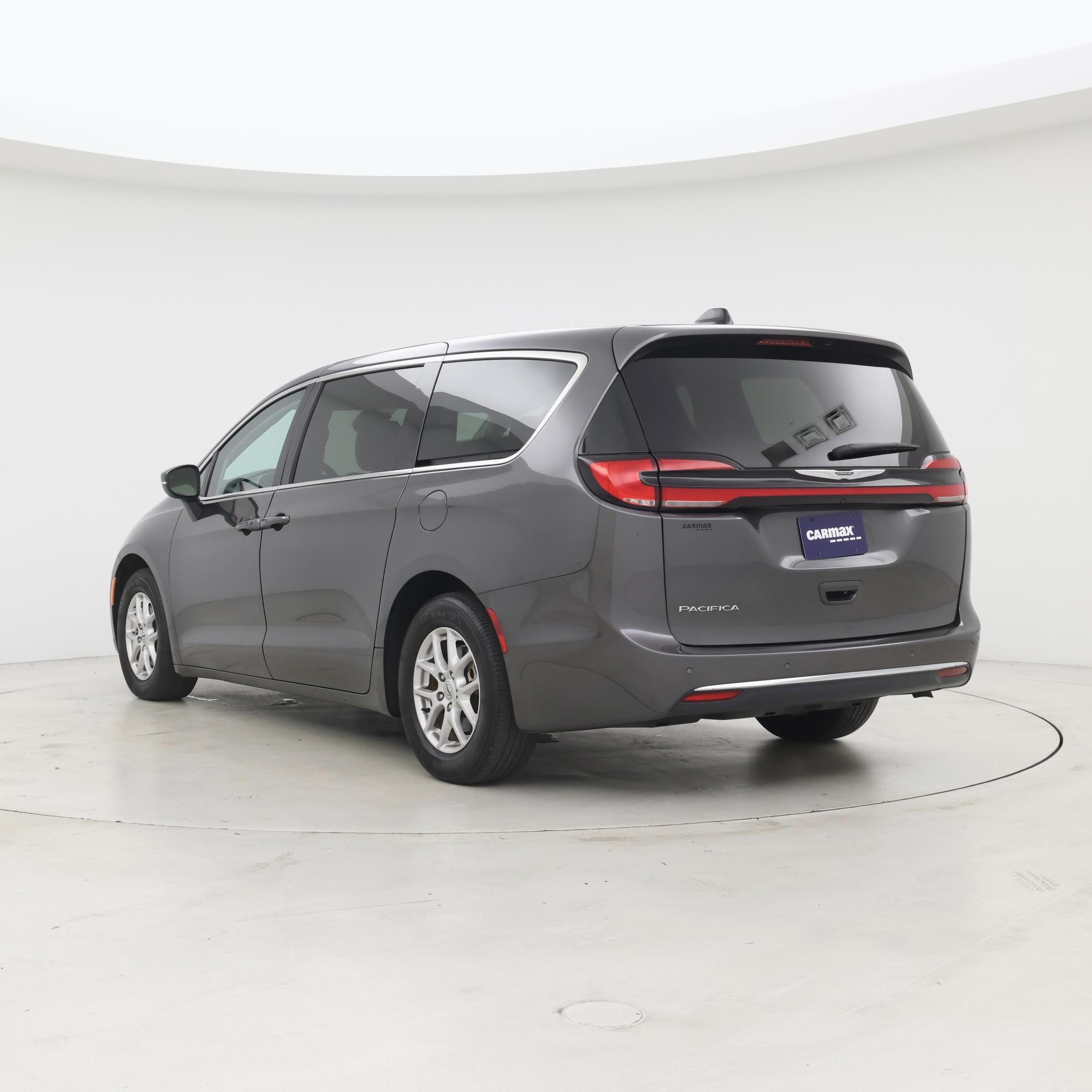Thumbnail: 2023 Chrysler Pacifica - 2