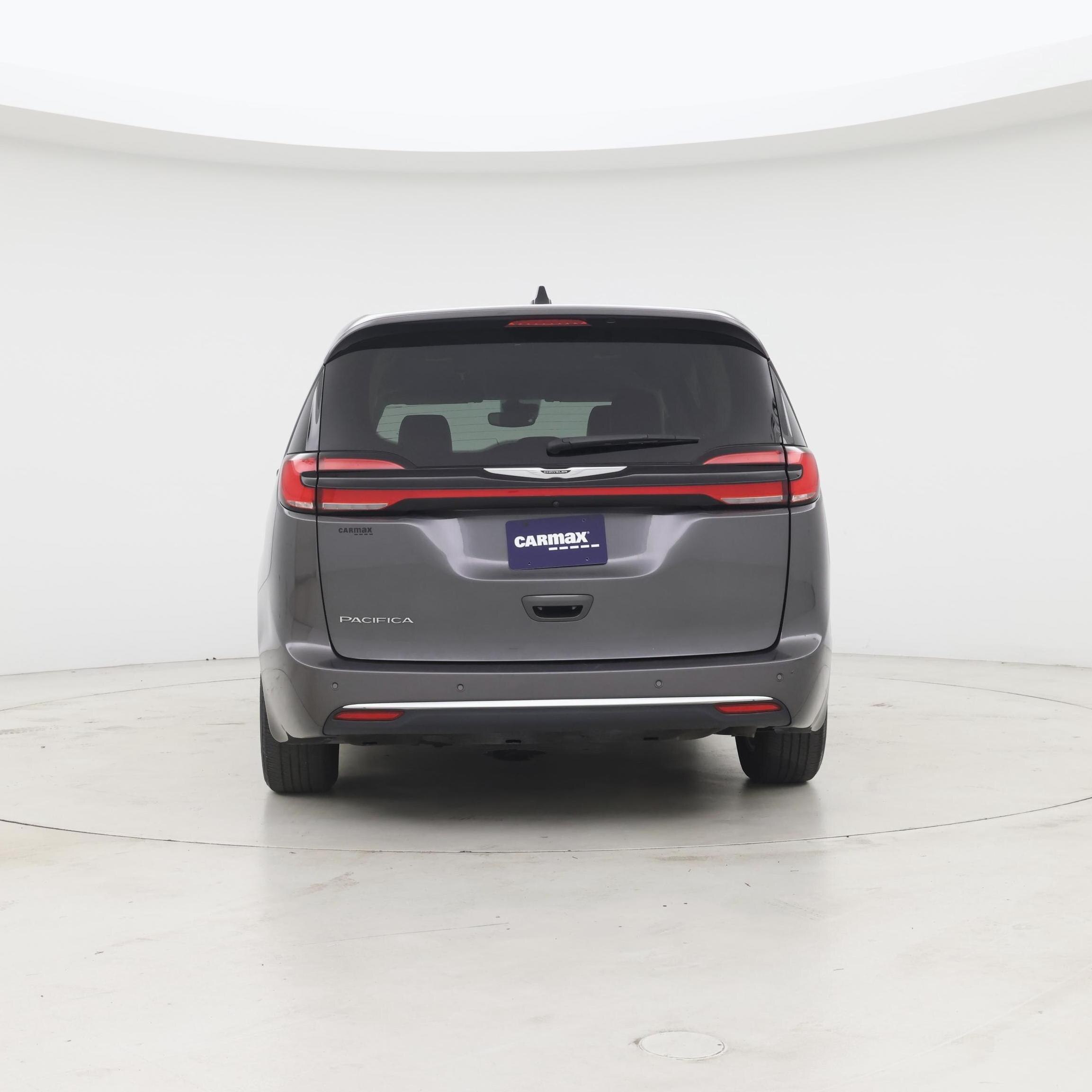 Thumbnail: 2023 Chrysler Pacifica - 6