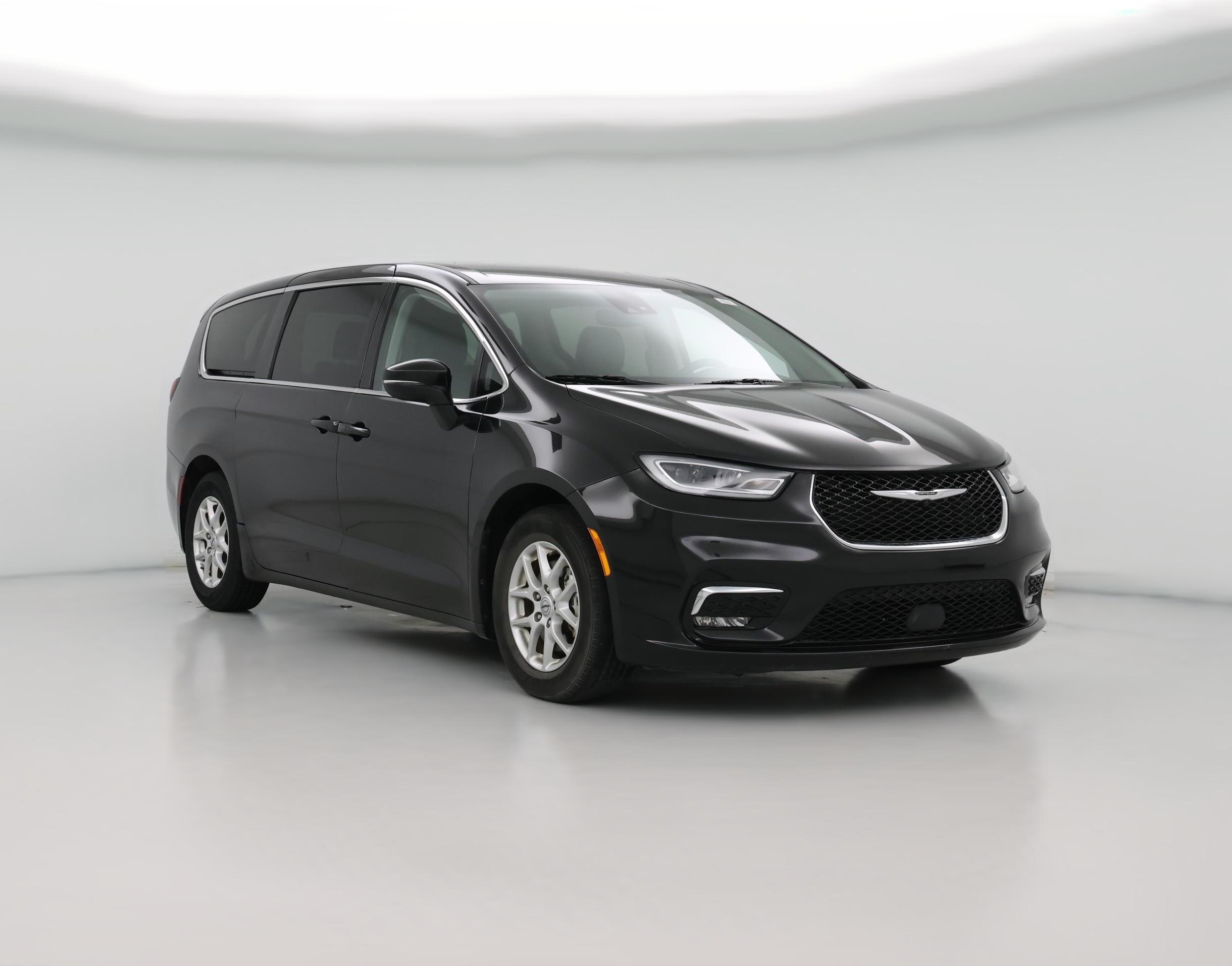 Thumbnail: 2023 Chrysler Pacifica - 1