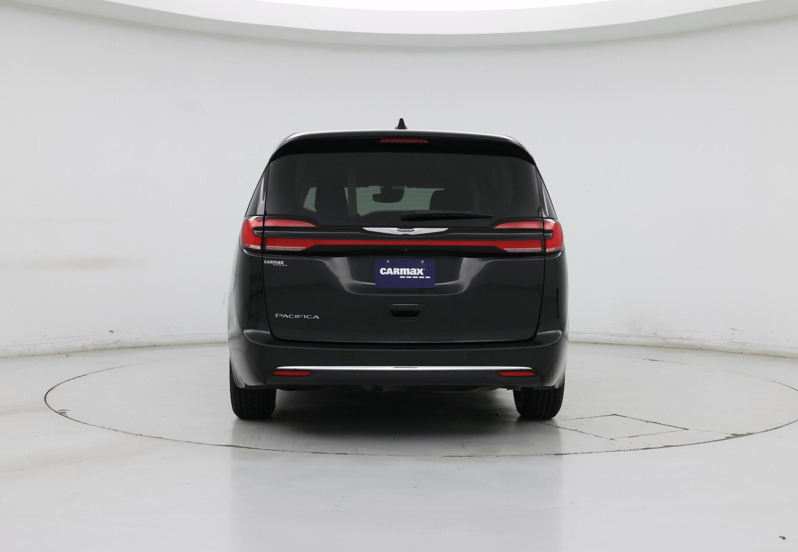Thumbnail: 2023 Chrysler Pacifica - 6