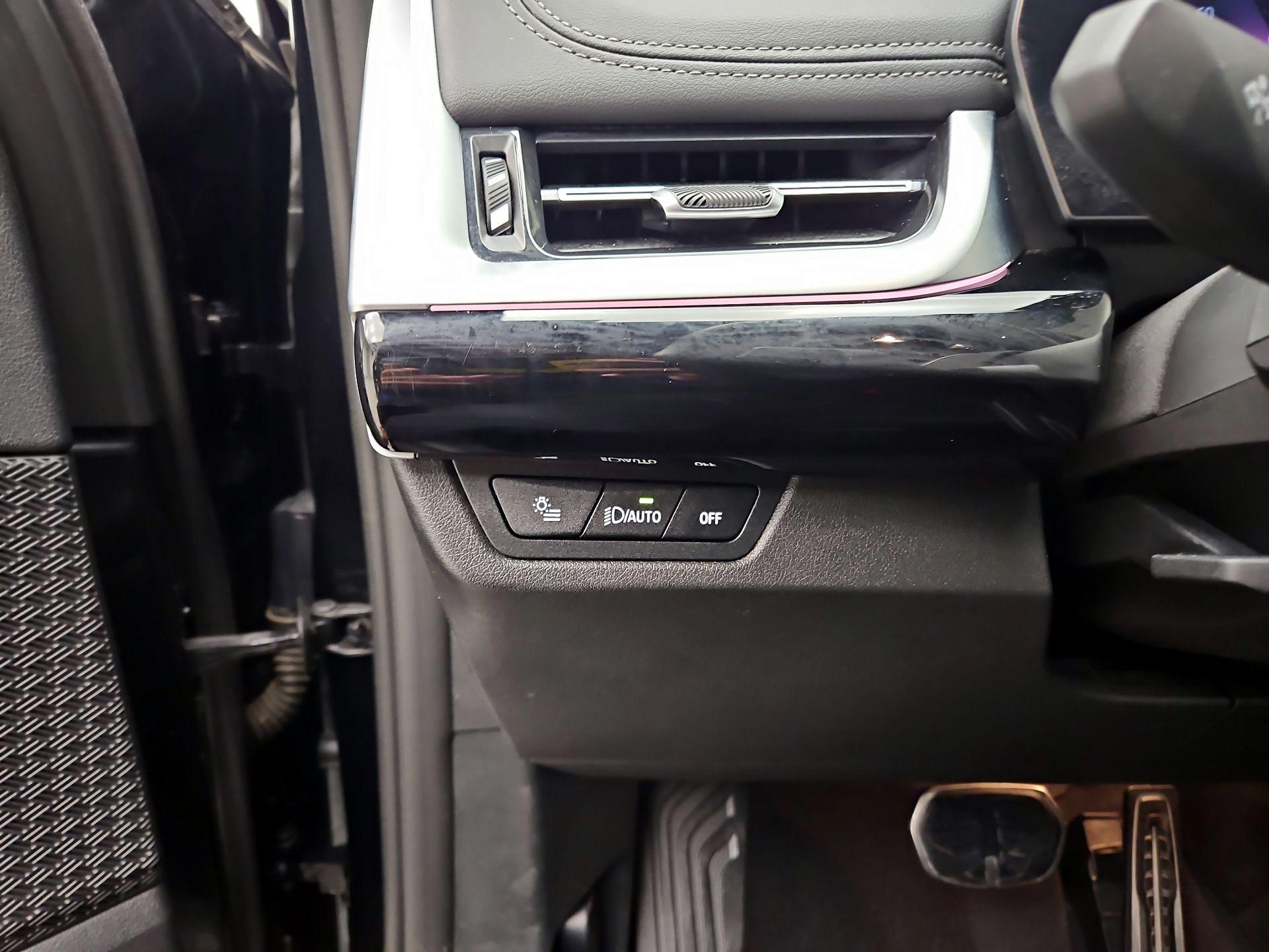 Thumbnail: 2024 BMW X1 - 13