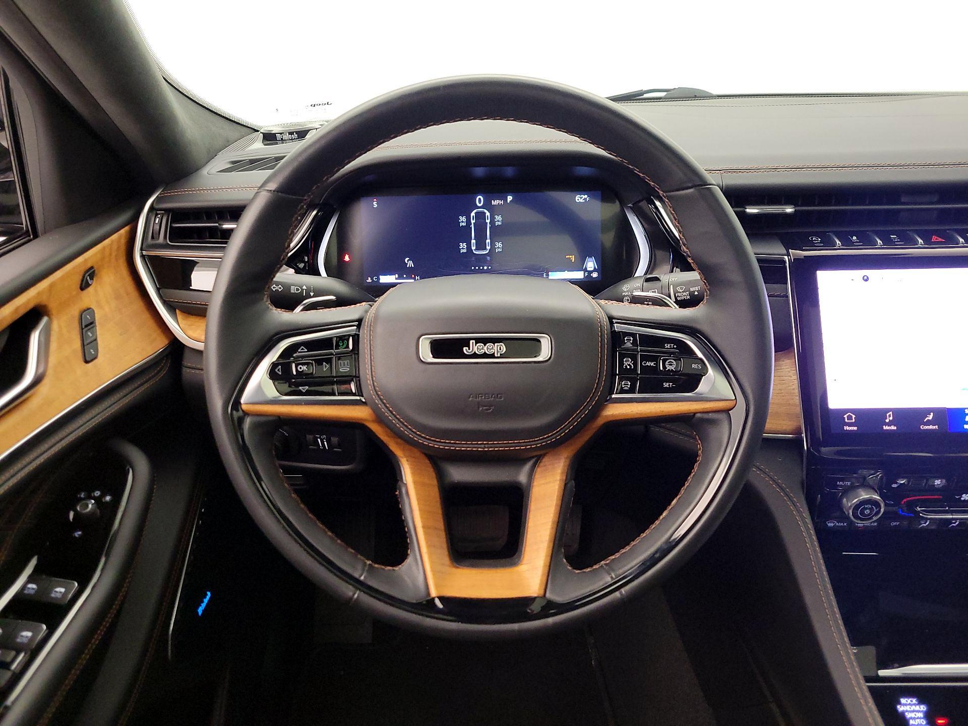 Thumbnail: 2022 Jeep Grand Cherokee - 10