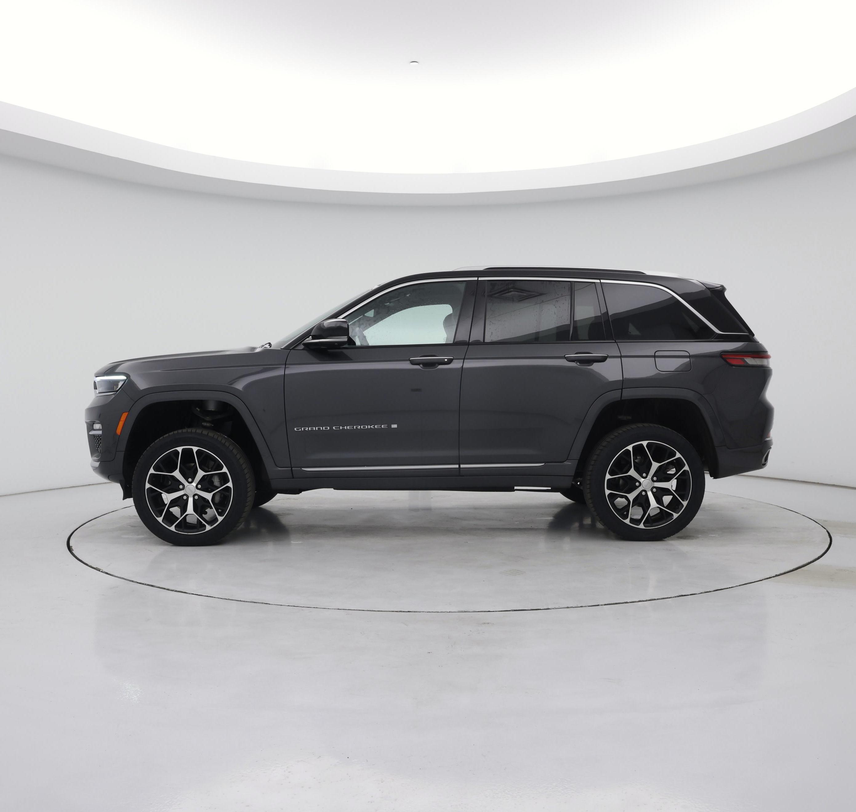 Thumbnail: 2022 Jeep Grand Cherokee - 3