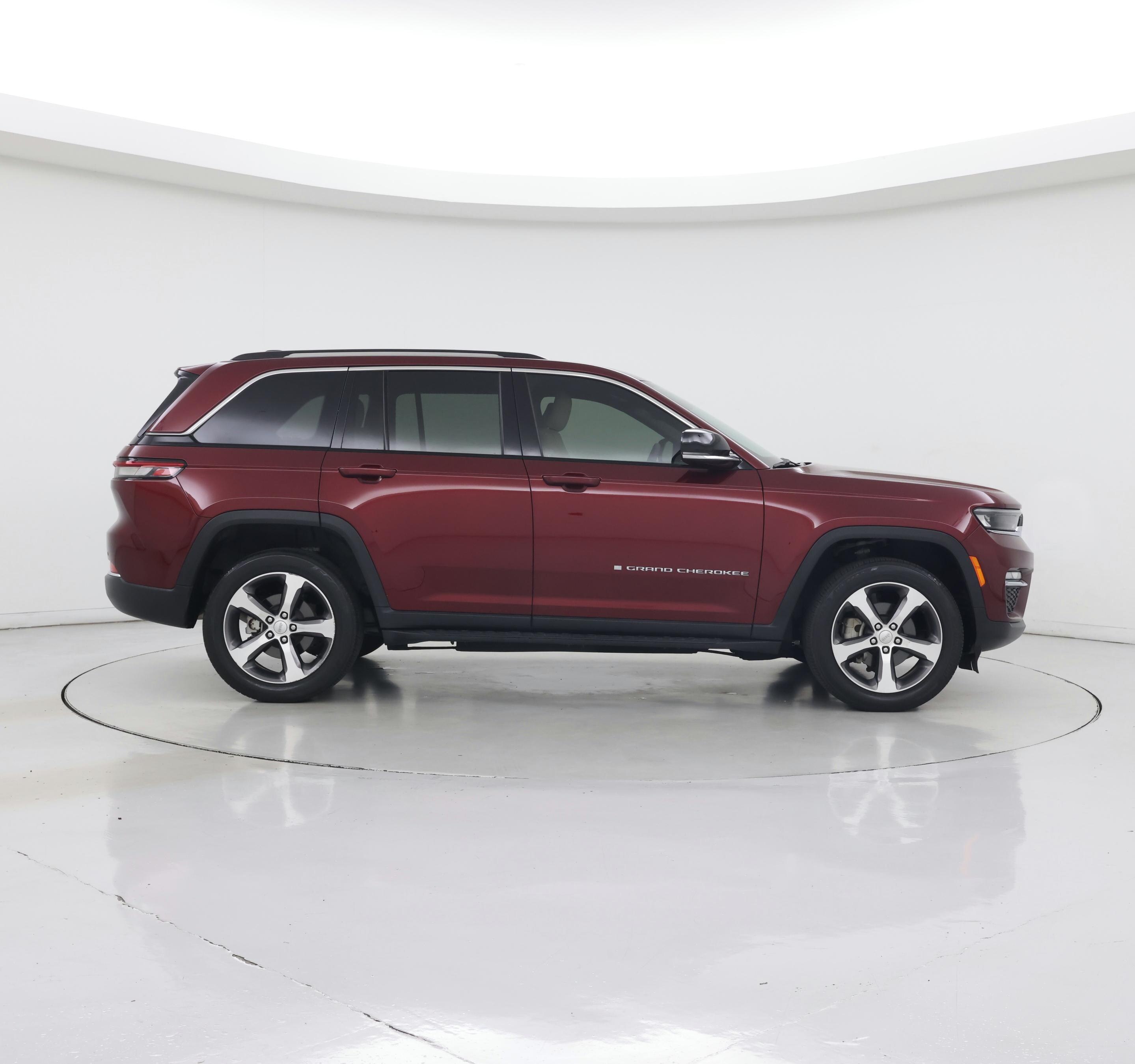 Thumbnail: 2023 Jeep Grand Cherokee - 7