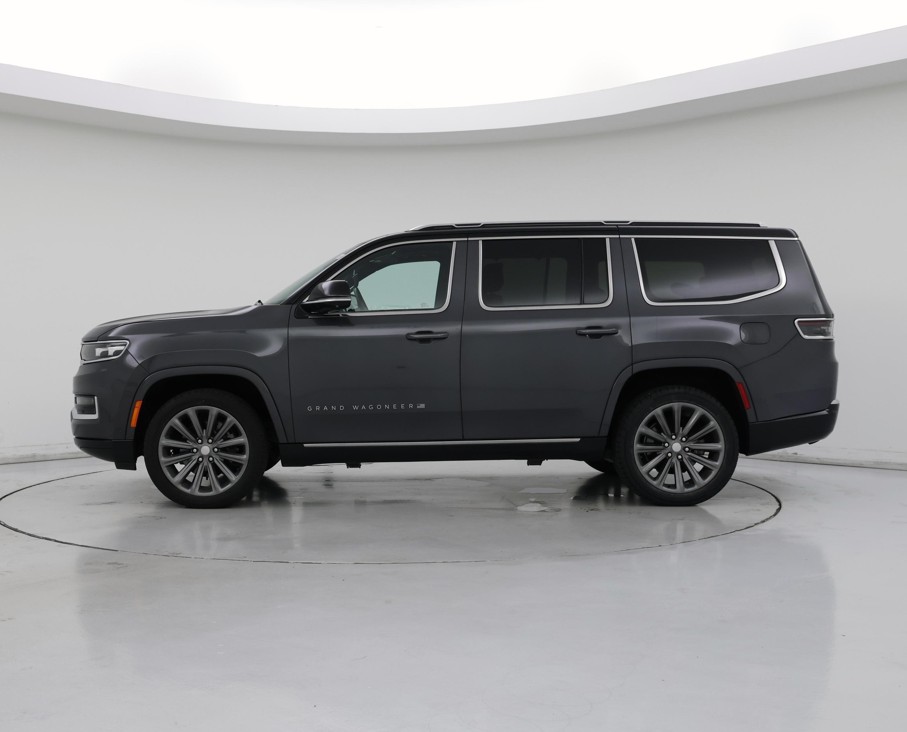 Thumbnail: 2023 Jeep Grand Wagoneer - 3