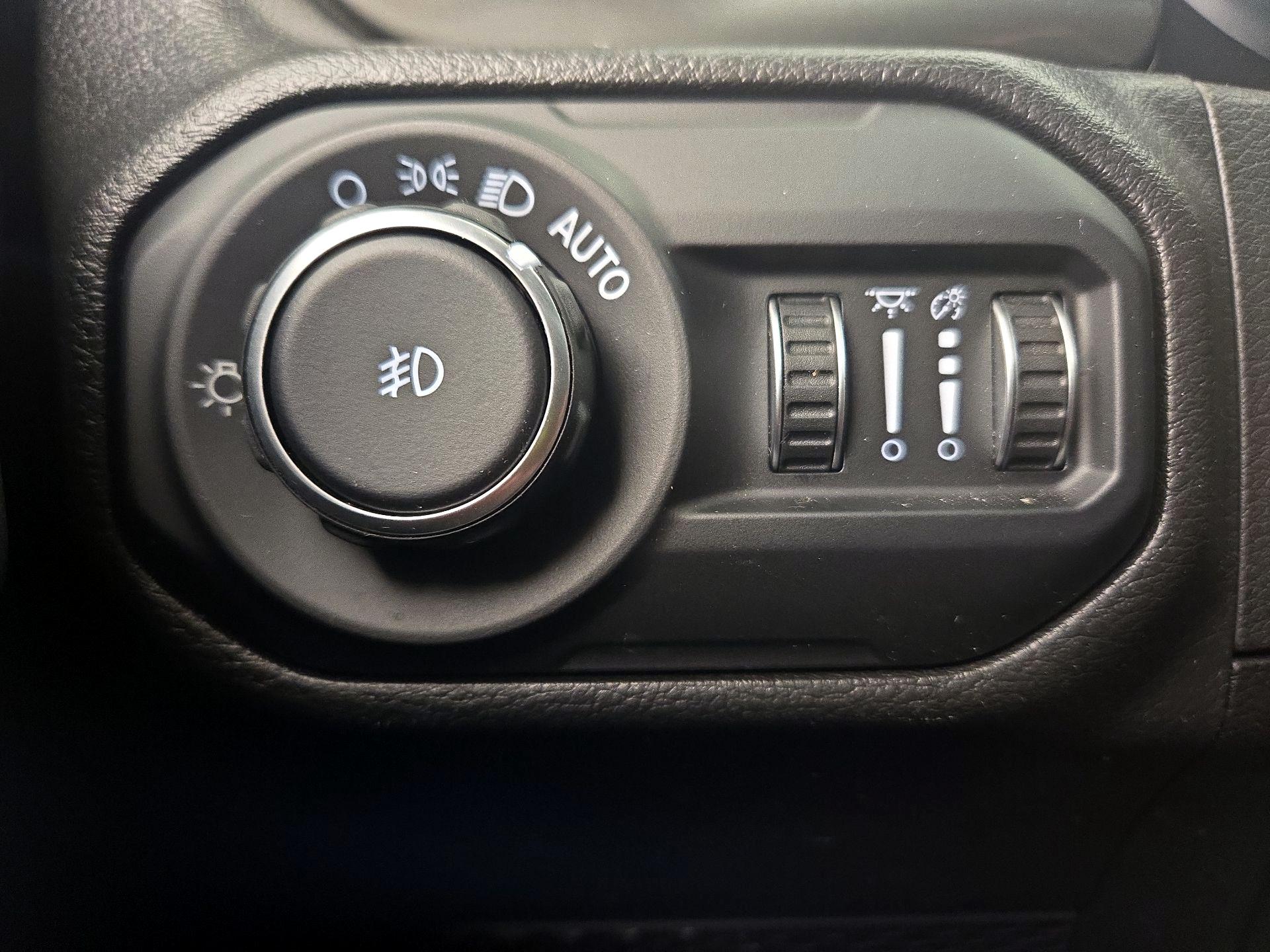Thumbnail: 2022 Jeep Wrangler - 13