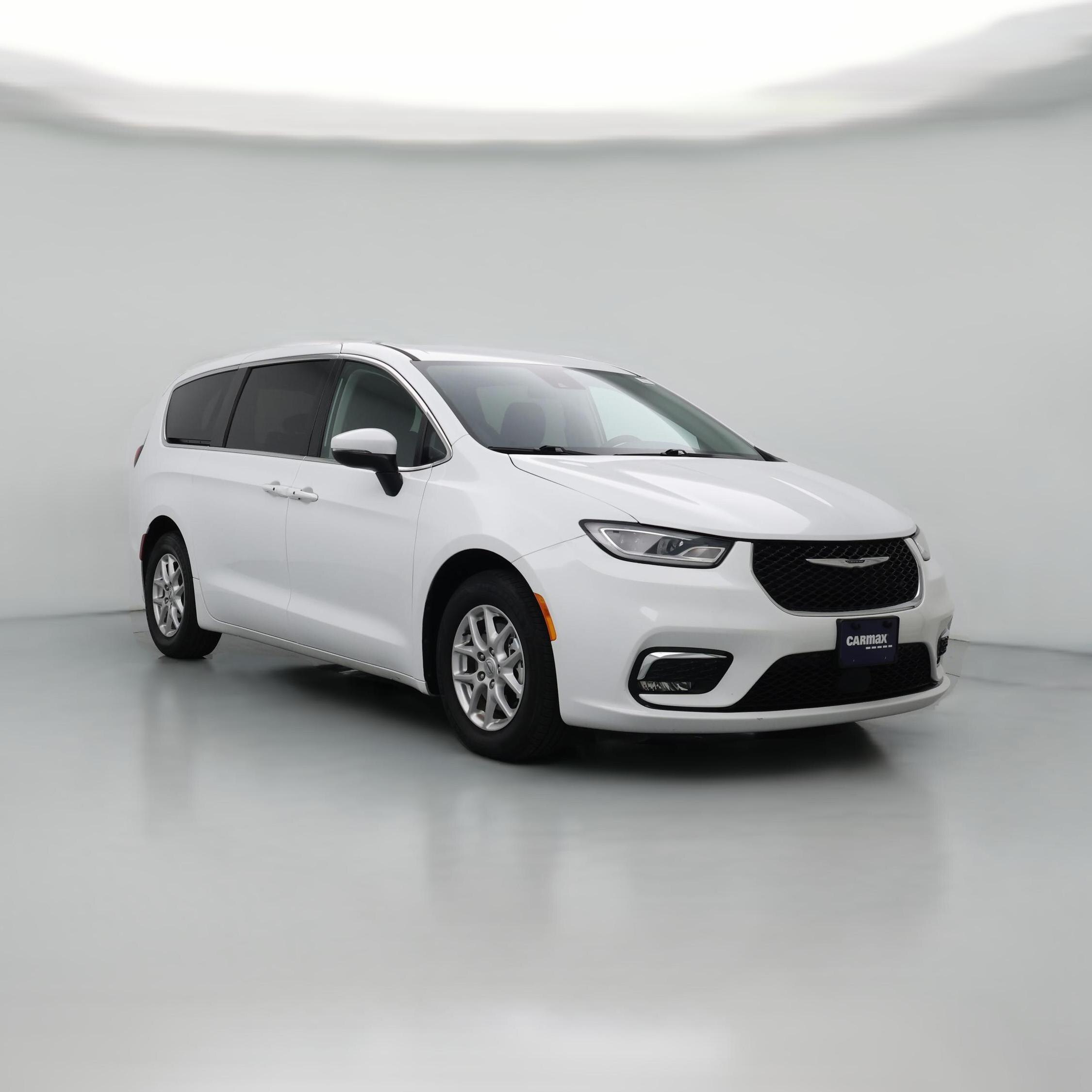Thumbnail: 2023 Chrysler Pacifica - 1