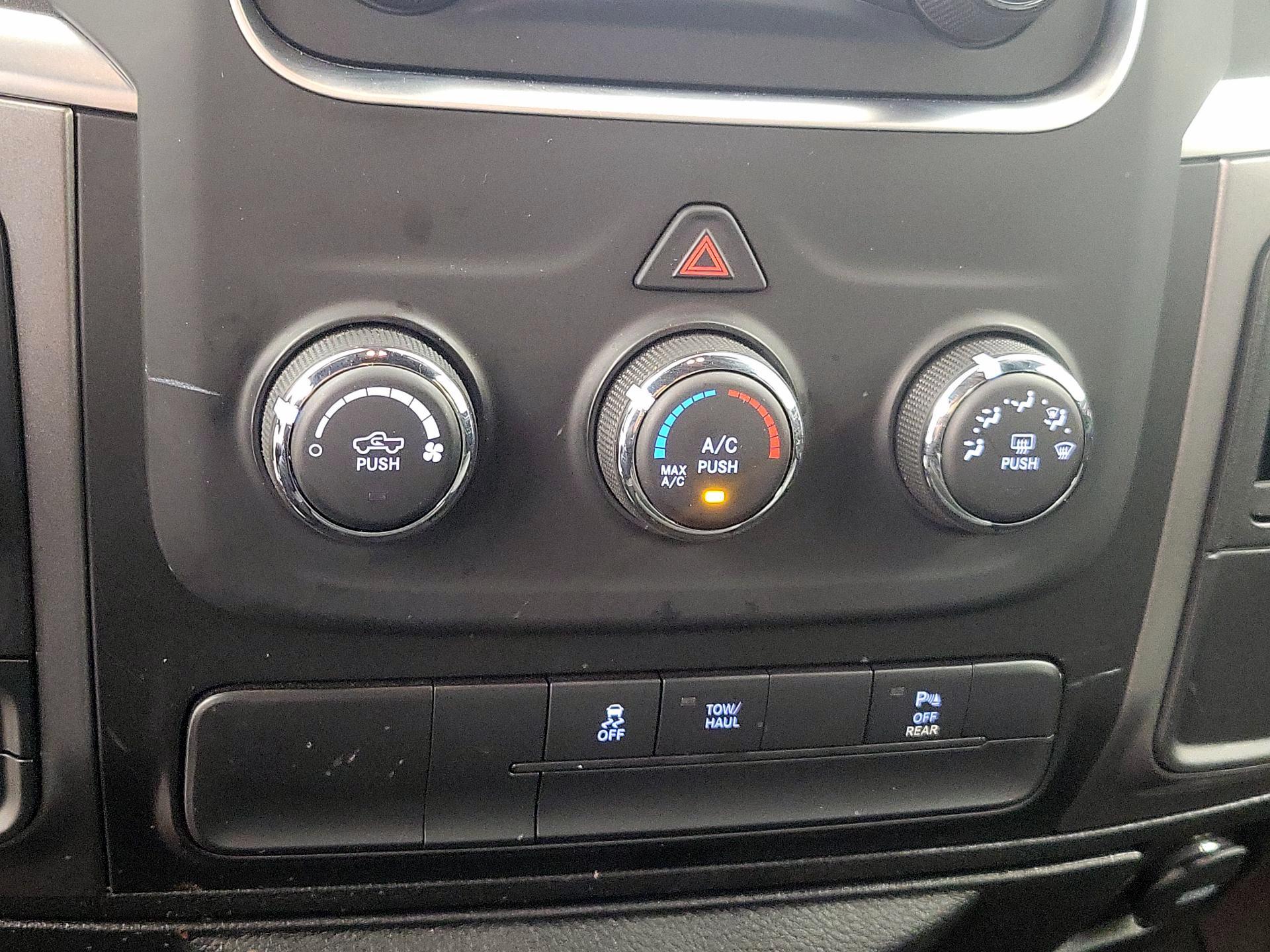 Thumbnail: 2022 RAM 1500 Classic - 16