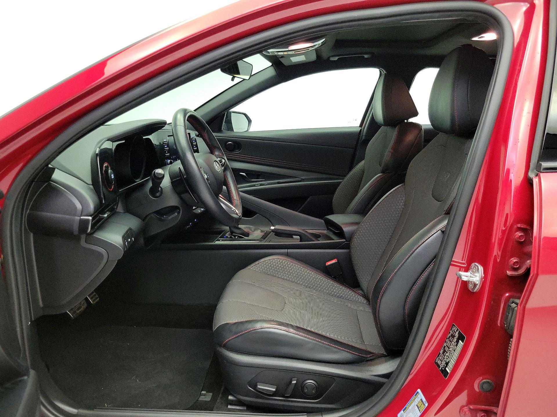 Thumbnail: 2022 Hyundai Elantra - 11