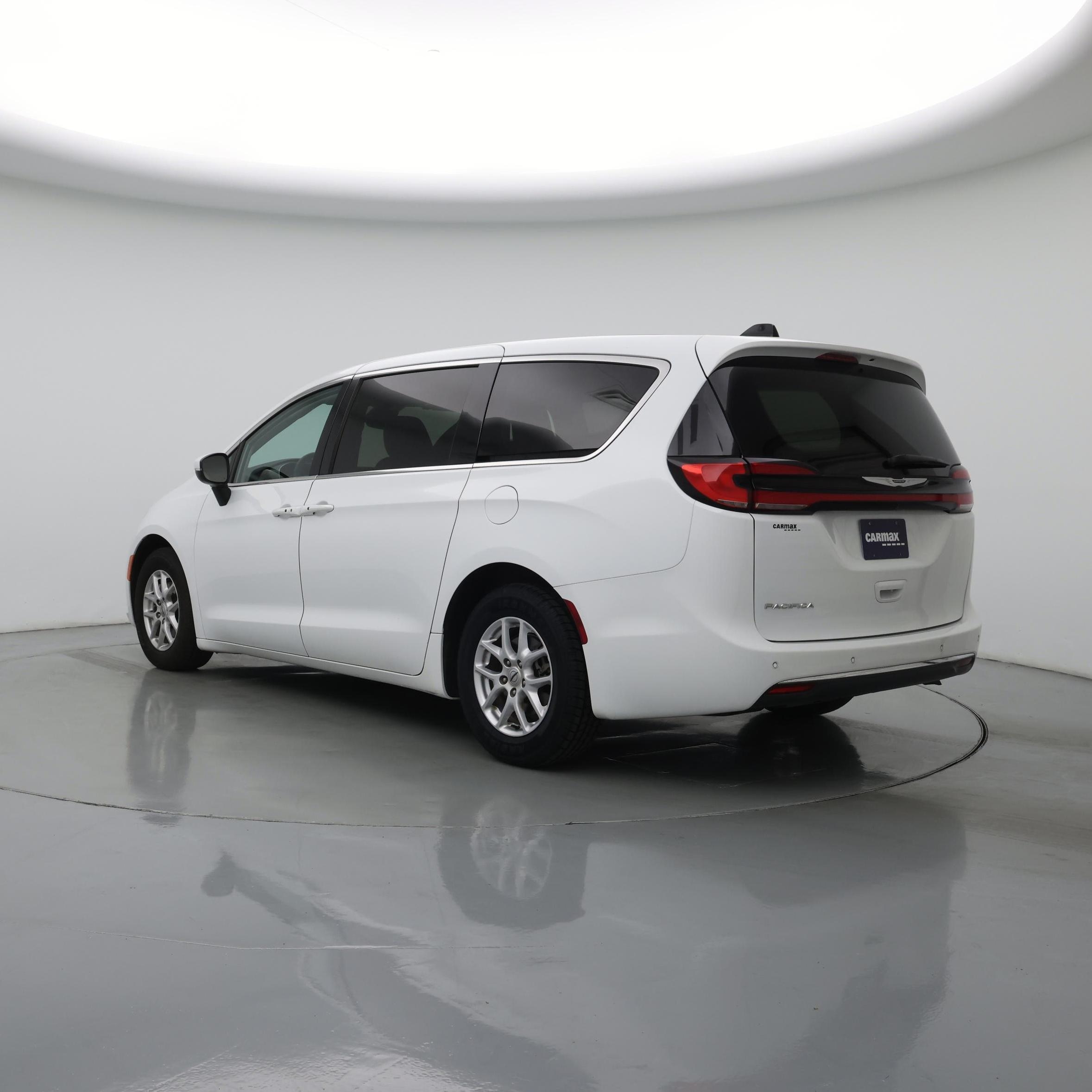 Thumbnail: 2023 Chrysler Pacifica - 2