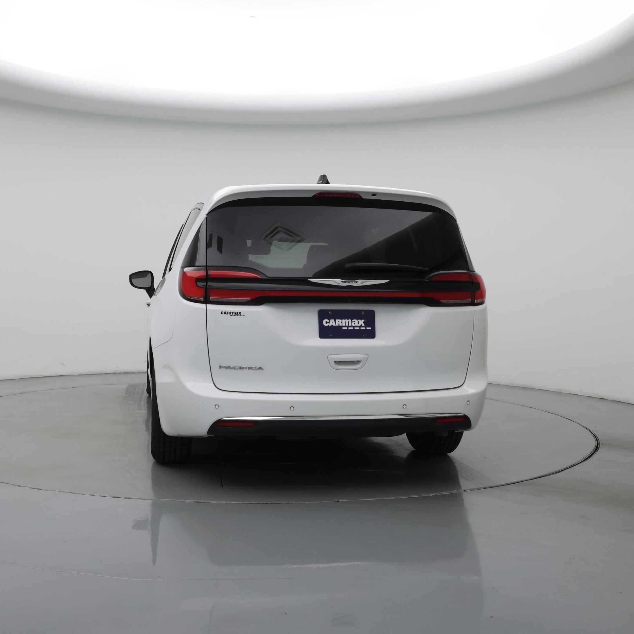 Thumbnail: 2023 Chrysler Pacifica - 6