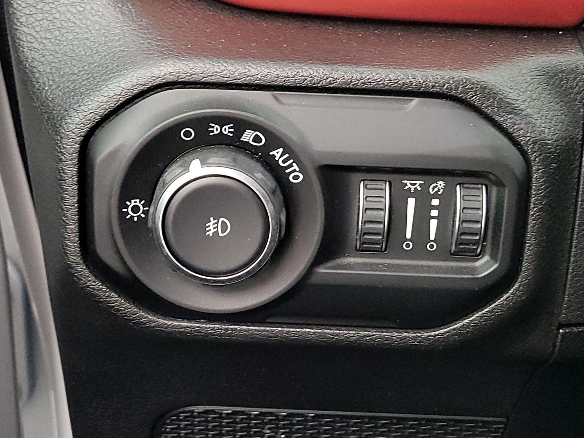 Thumbnail: 2021 Jeep Wrangler - 13