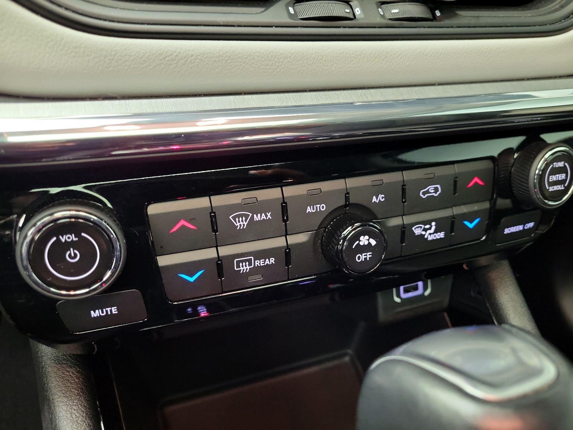 Thumbnail: 2022 Jeep Compass - 16