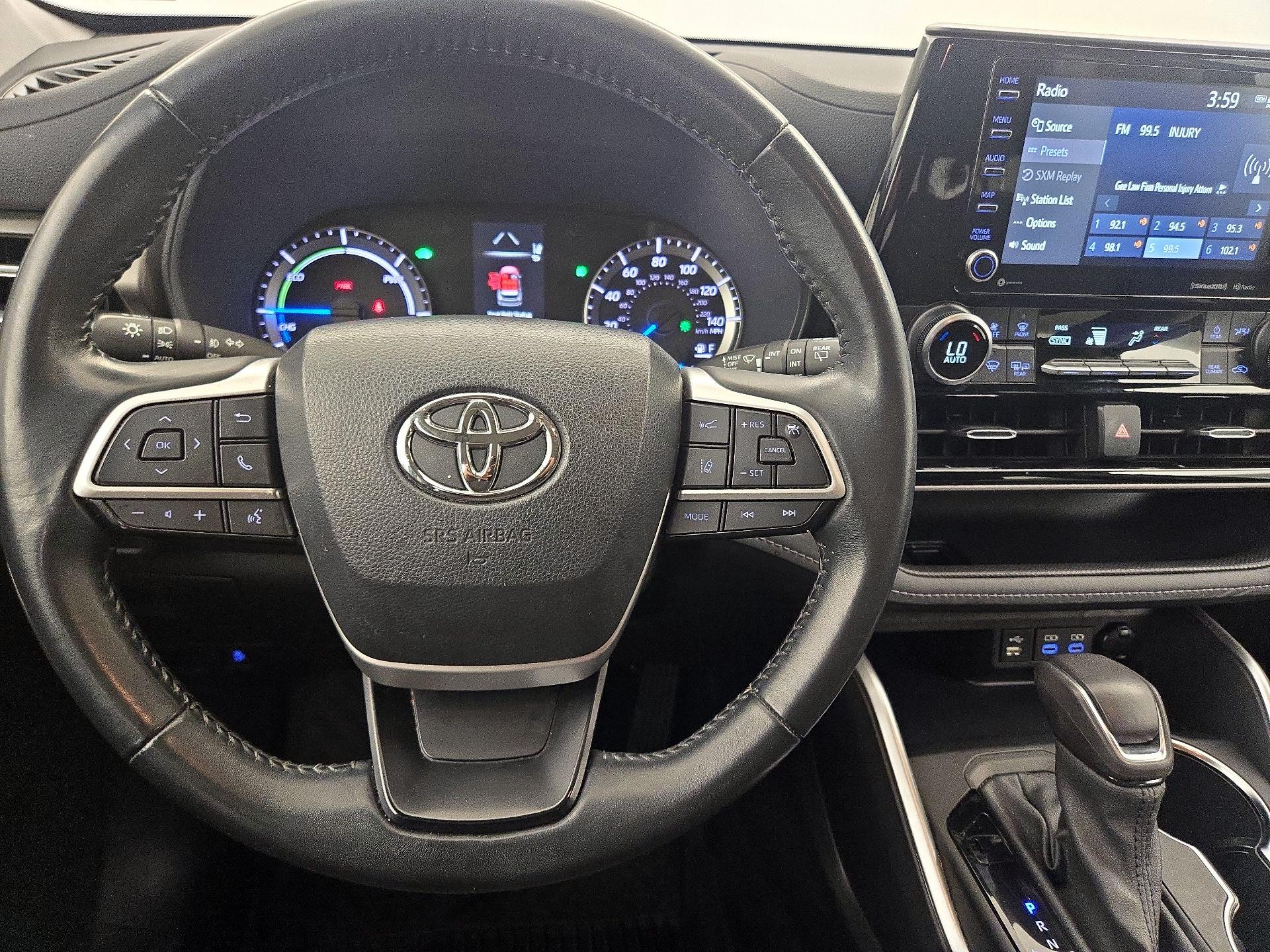 Thumbnail: 2022 Toyota Highlander - 10