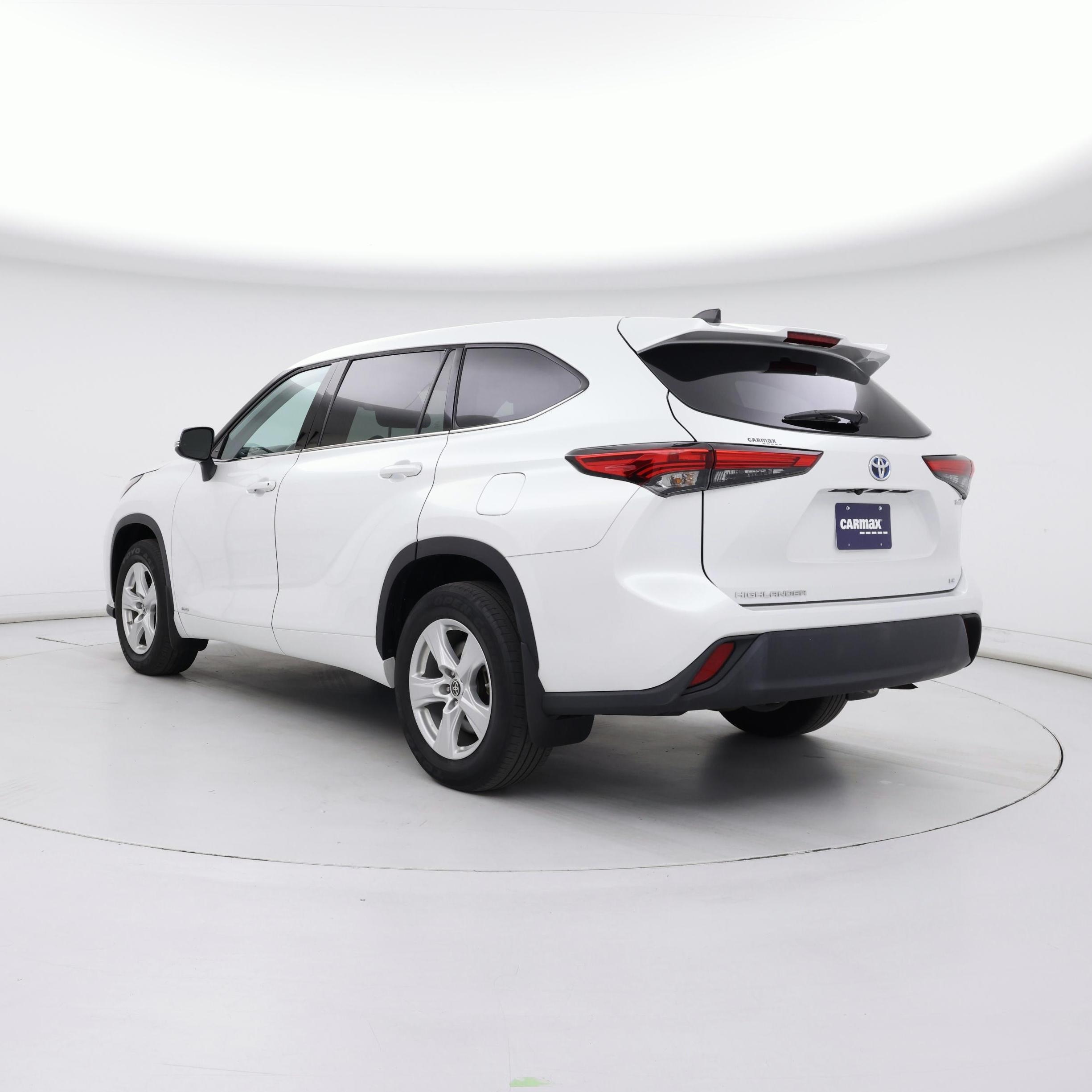 Thumbnail: 2022 Toyota Highlander - 2