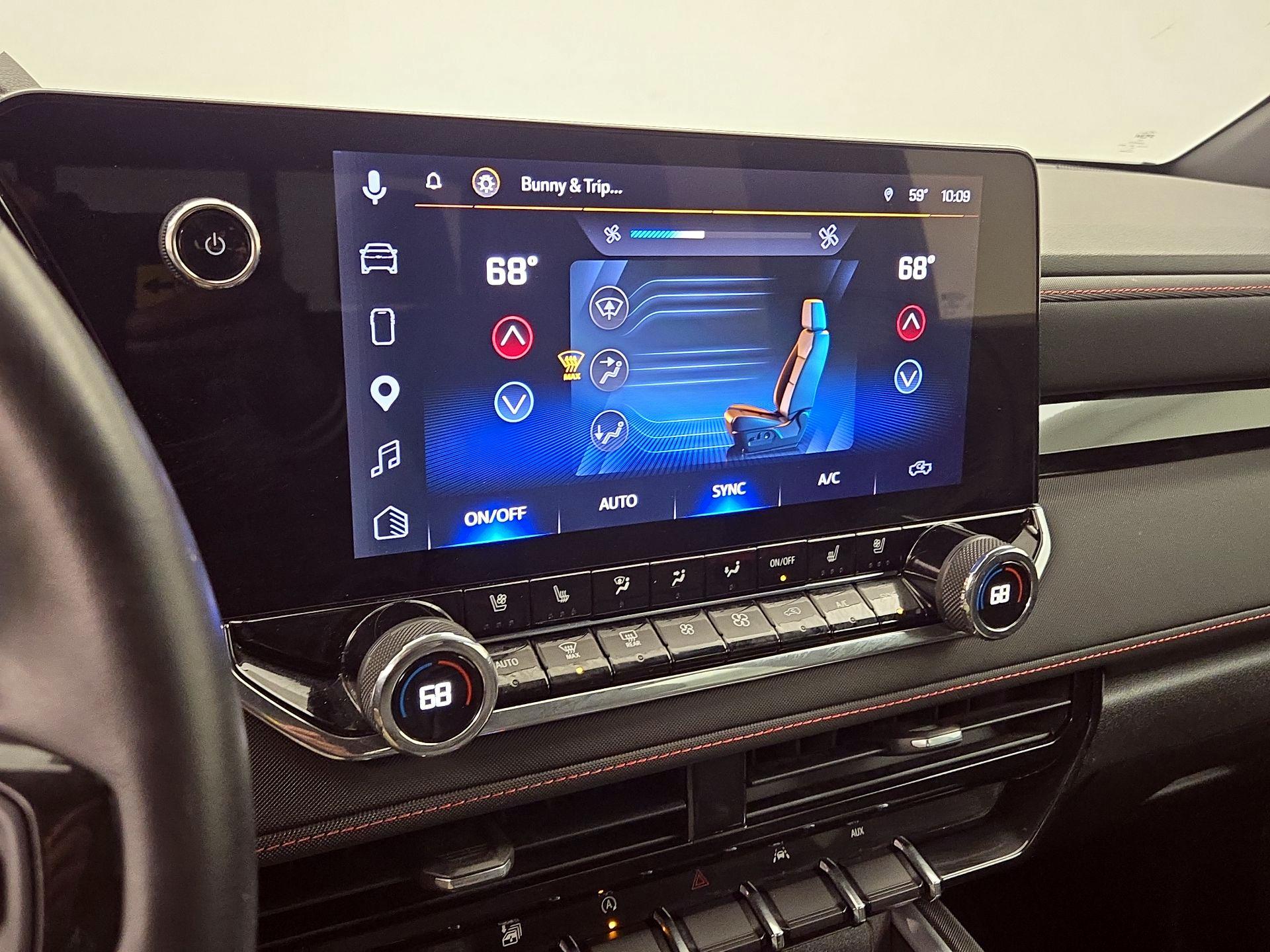 Thumbnail: 2023 Chevrolet Colorado - 17