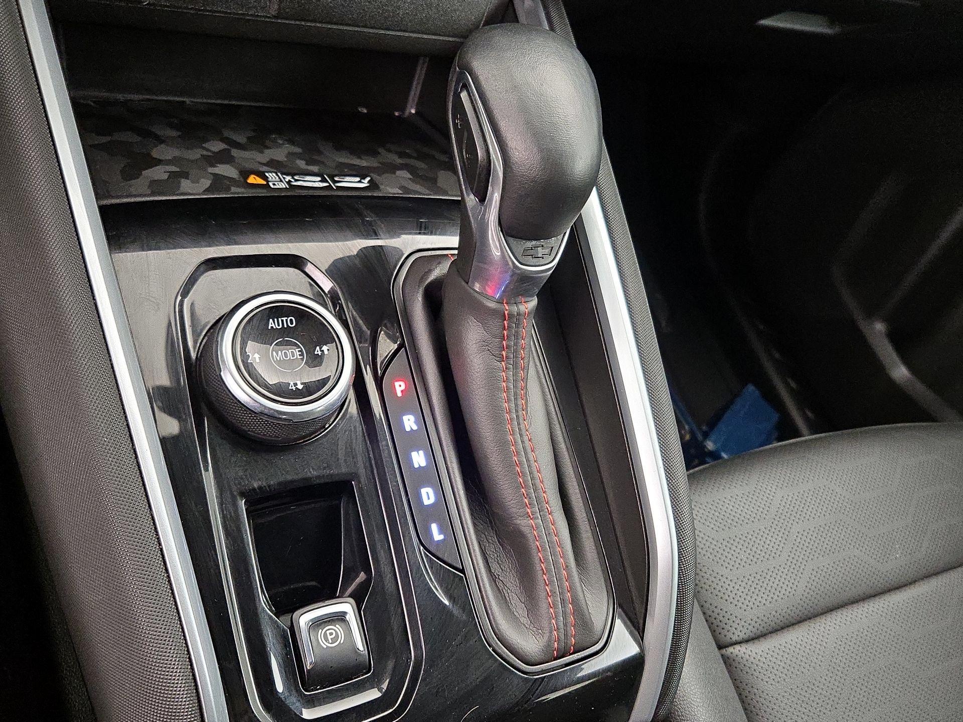 Thumbnail: 2023 Chevrolet Colorado - 18