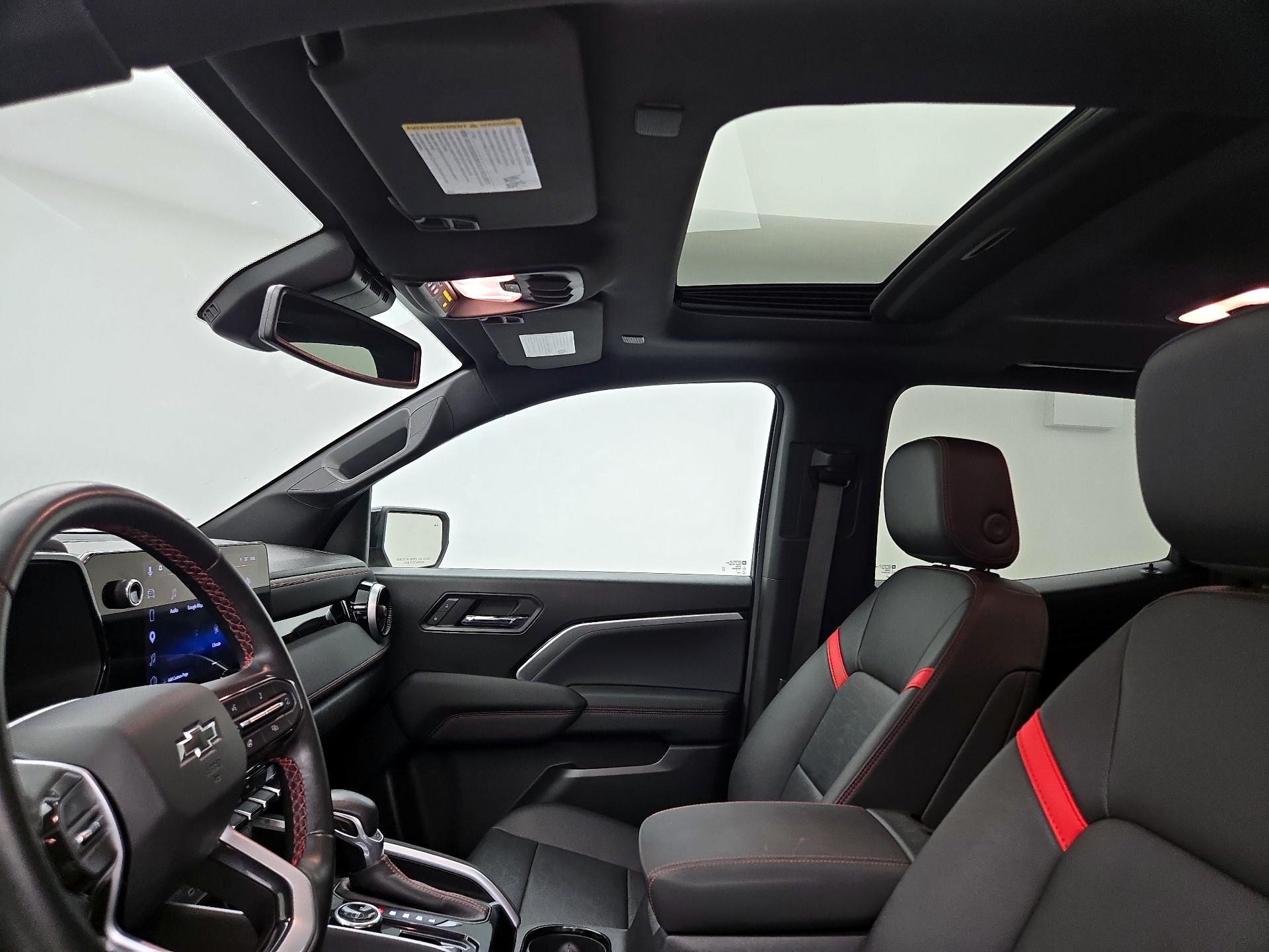 Thumbnail: 2023 Chevrolet Colorado - 20