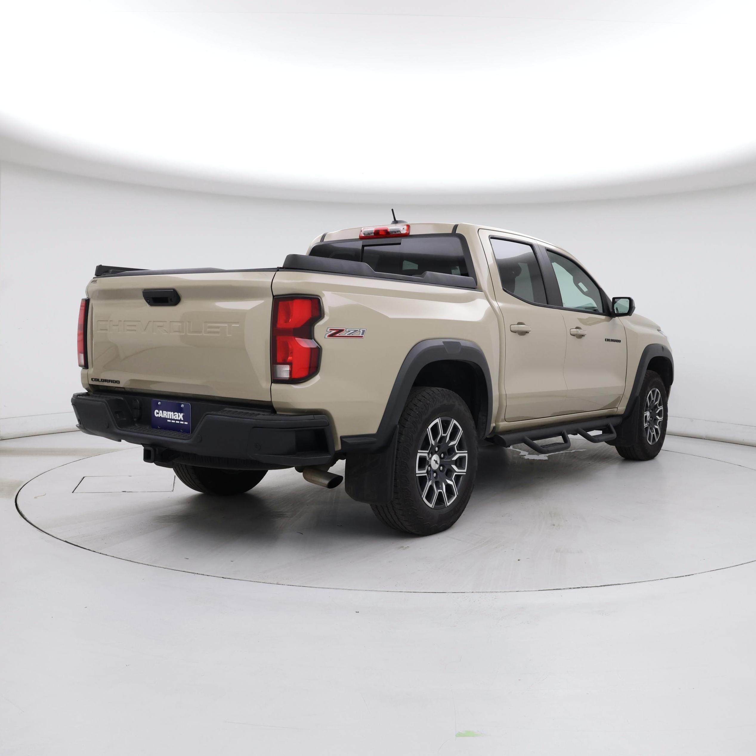 Thumbnail: 2023 Chevrolet Colorado - 8