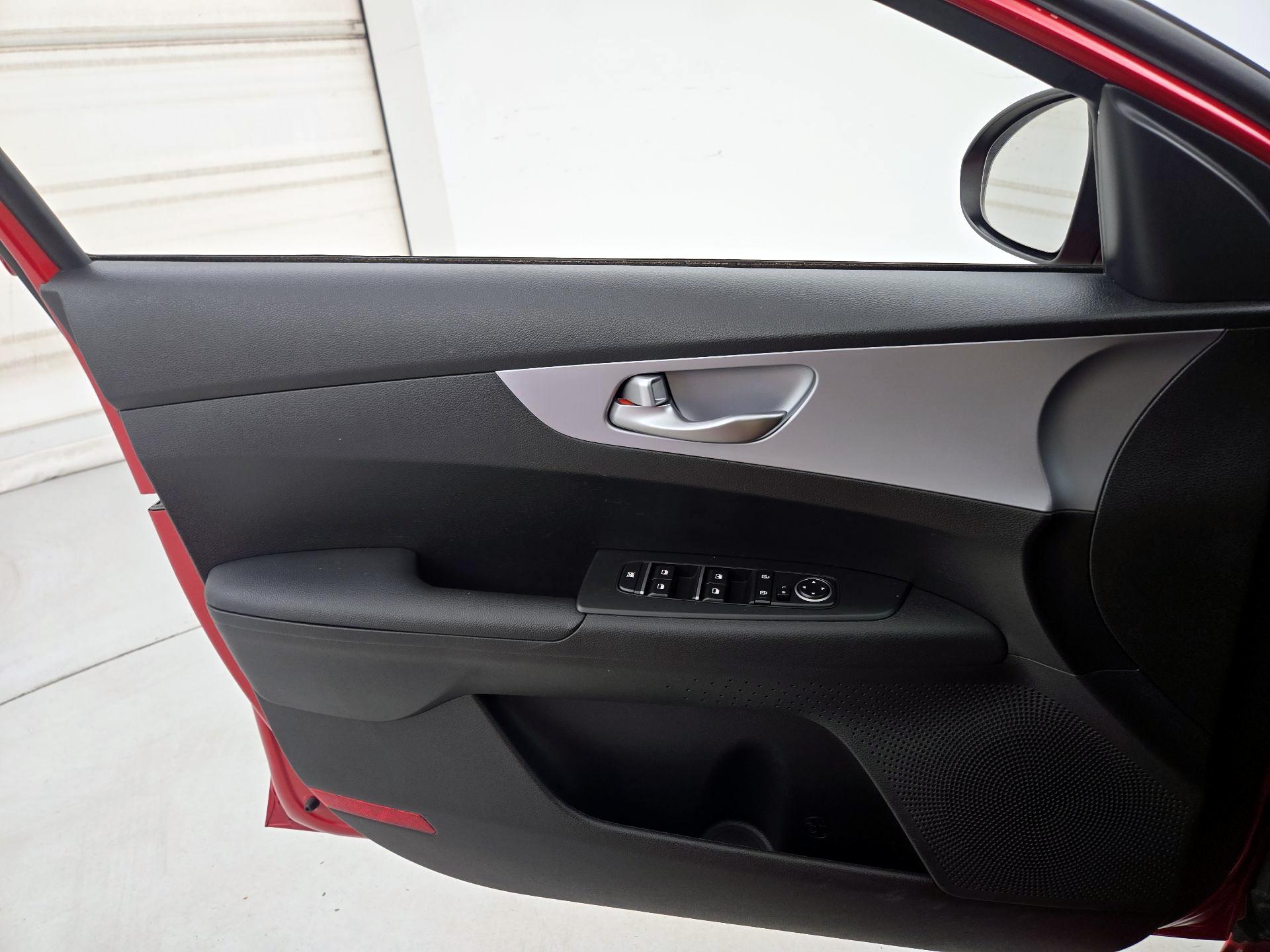 Thumbnail: 2024 Kia Forte - 12