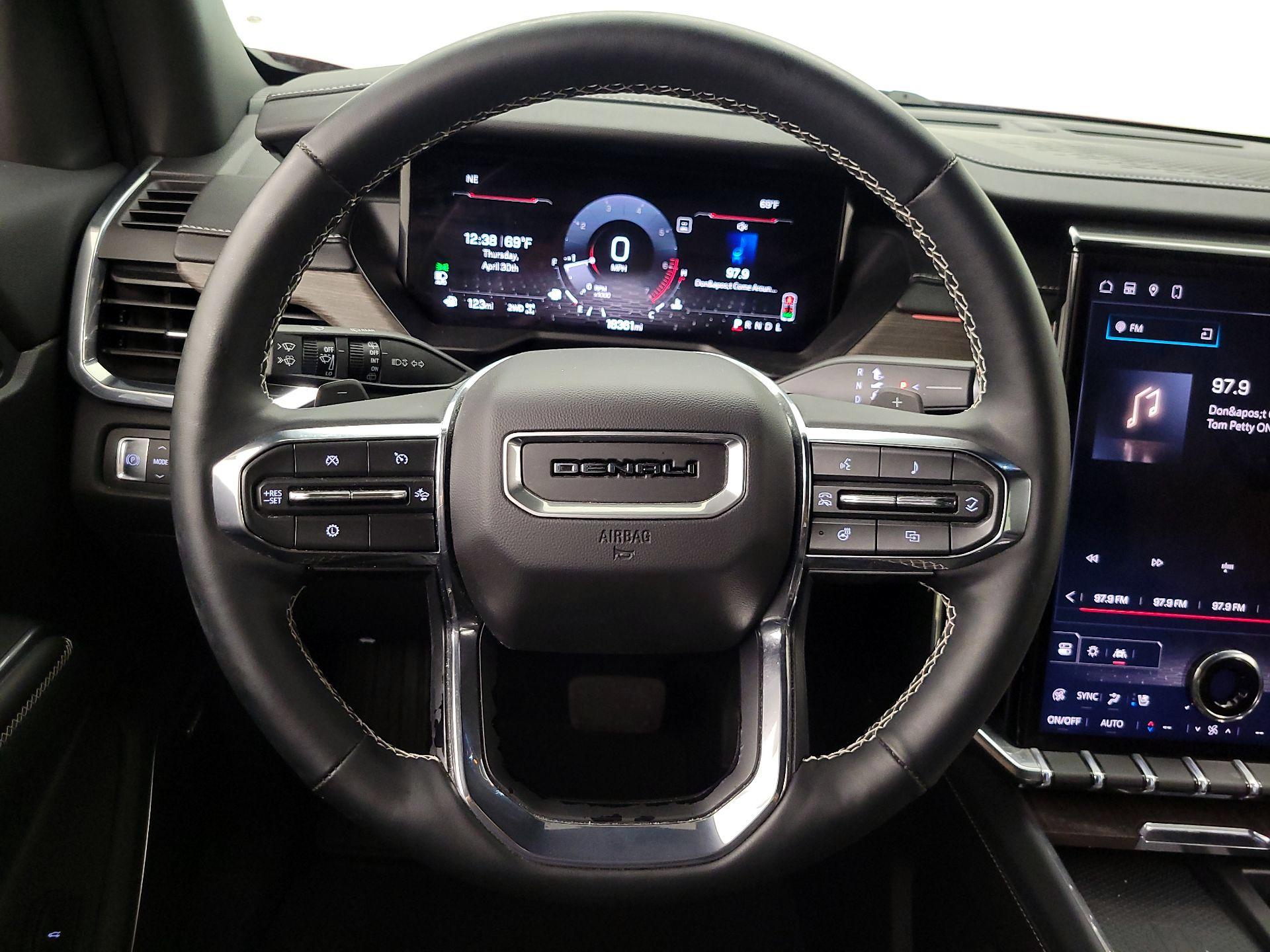 Thumbnail: 2024 GMC Acadia - 10