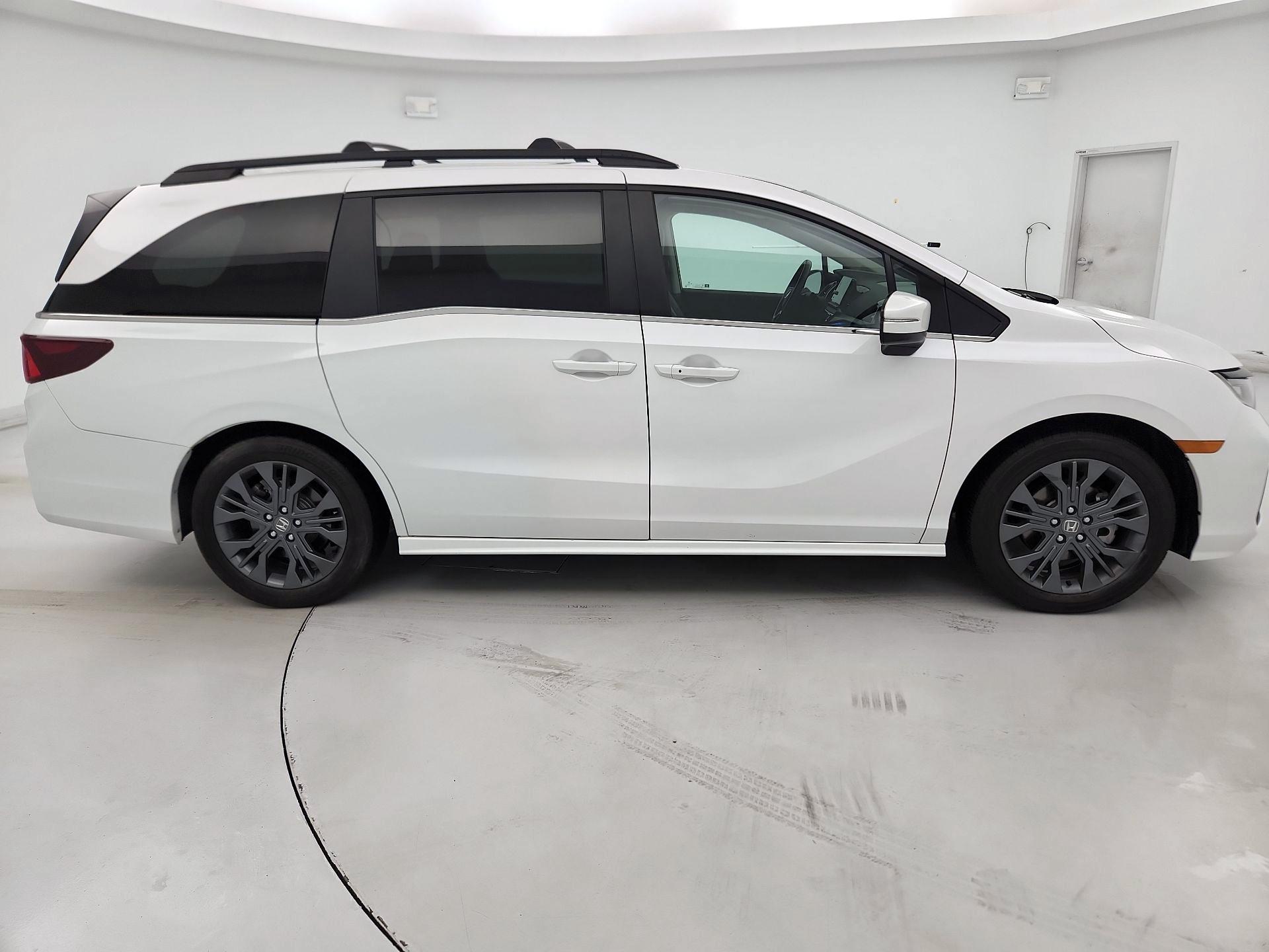 Thumbnail: 2025 Honda Odyssey - 4