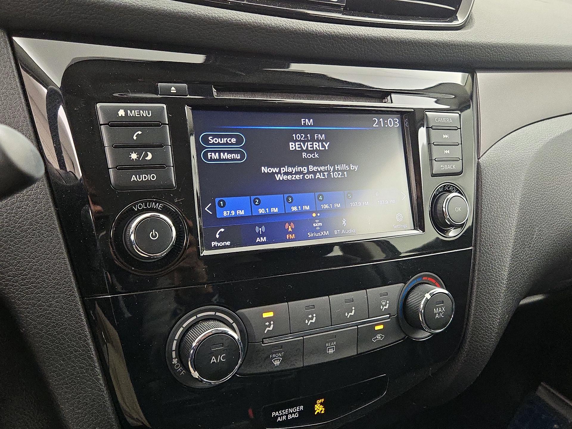 Thumbnail: 2021 Nissan Rogue Sport - 15