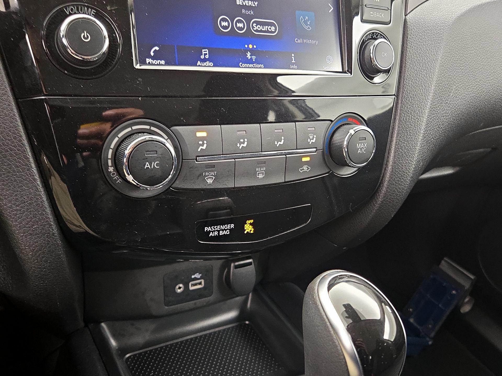 Thumbnail: 2021 Nissan Rogue Sport - 16