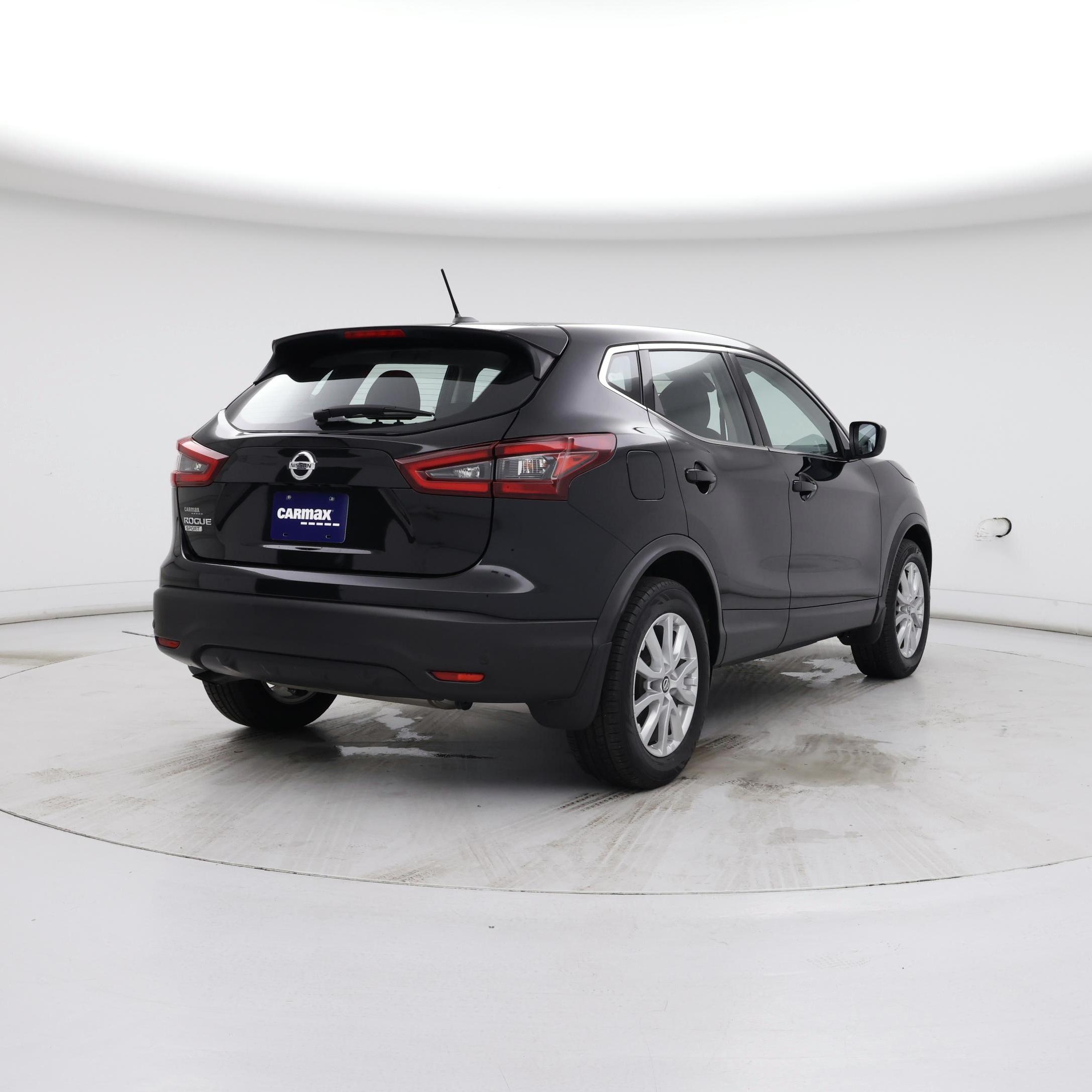 Thumbnail: 2021 Nissan Rogue Sport - 8