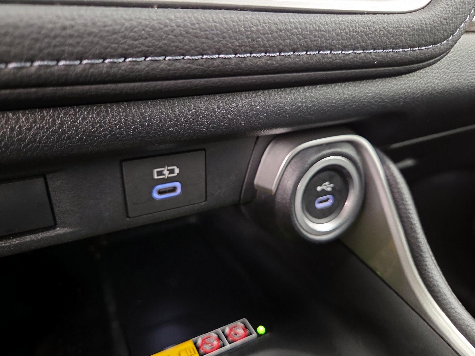Thumbnail: 2024 Toyota Highlander - 19