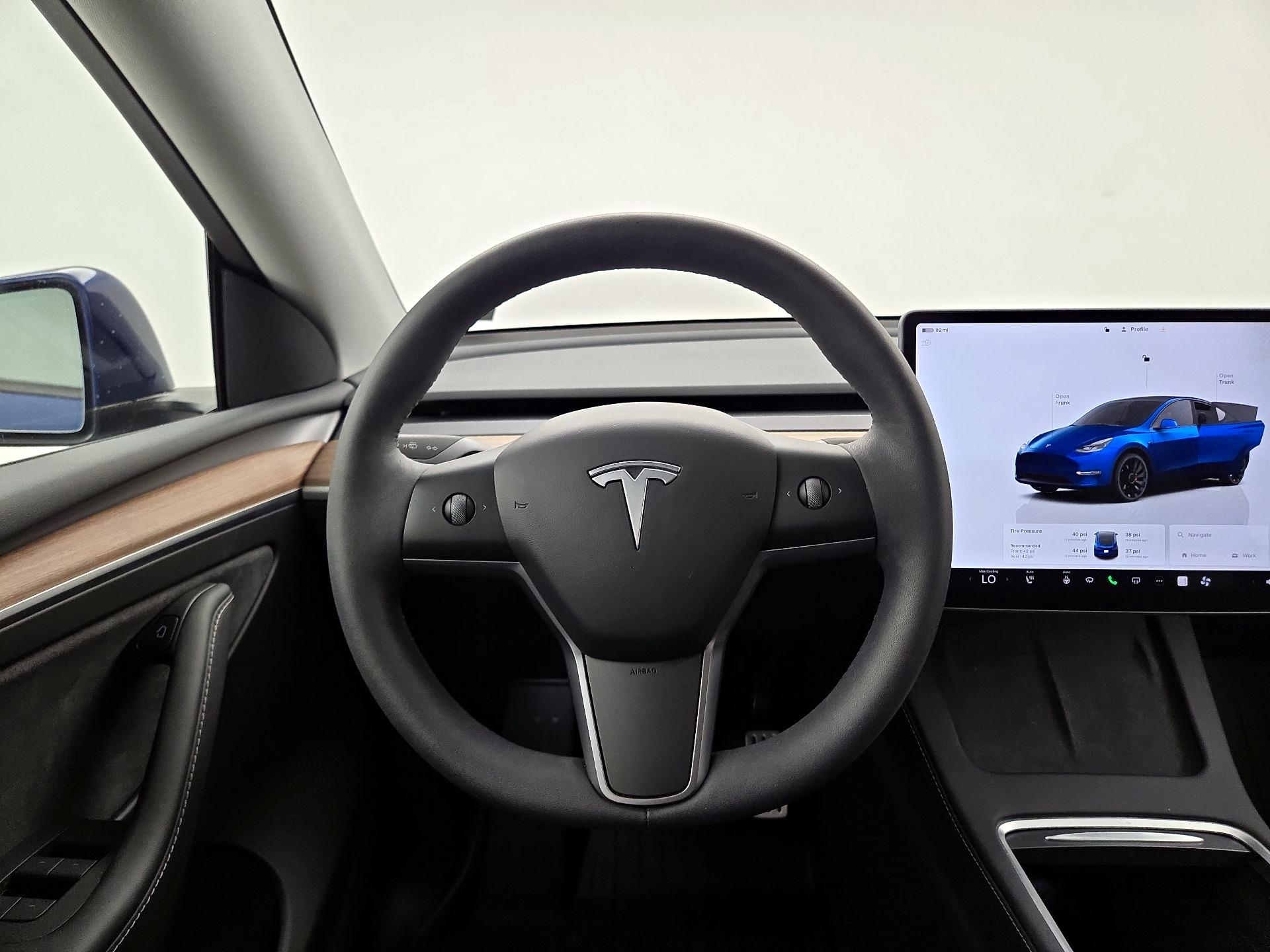 Thumbnail: 2023 Tesla Model Y - 10