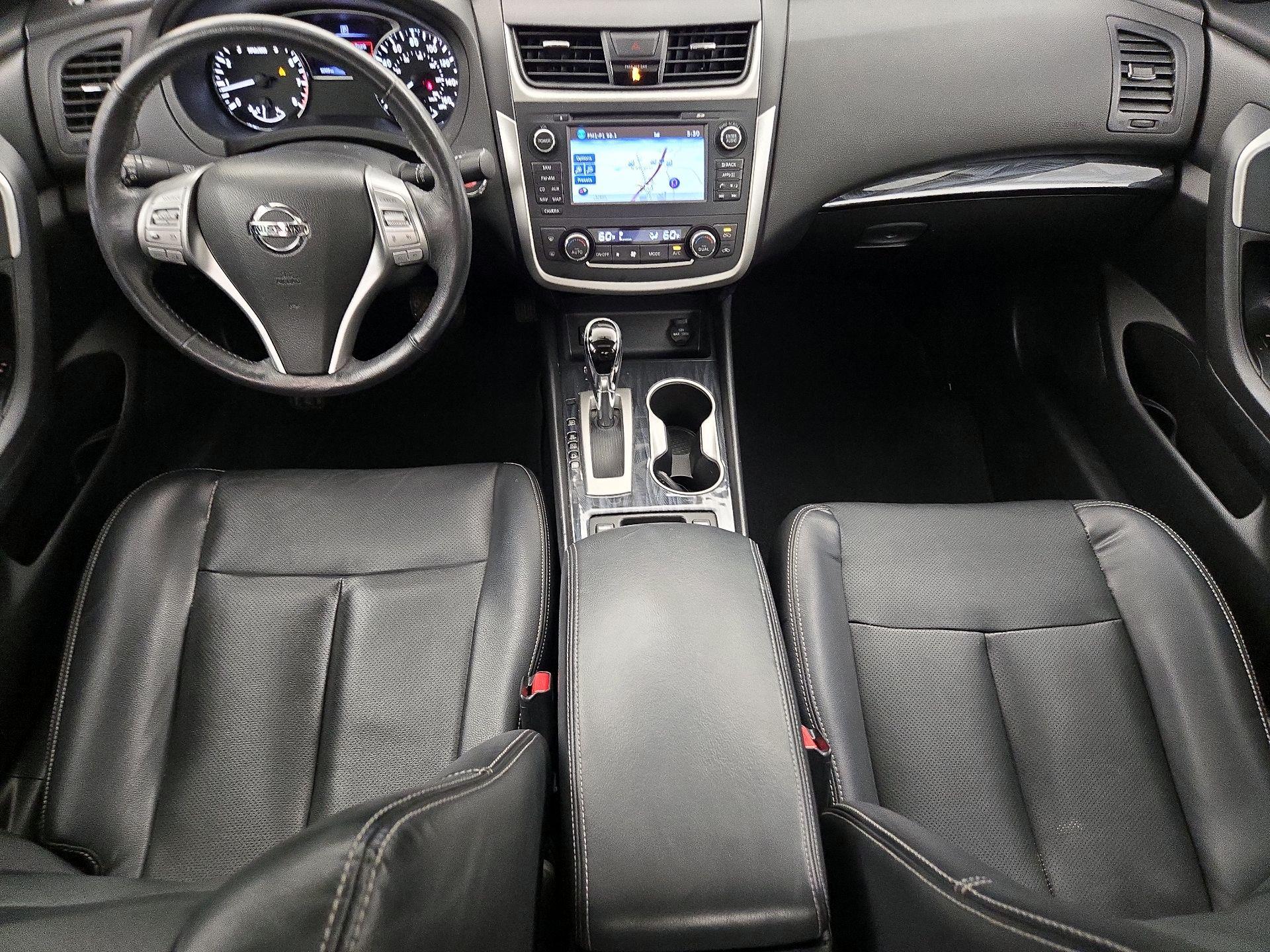 Thumbnail: 2016 Nissan Altima - 9