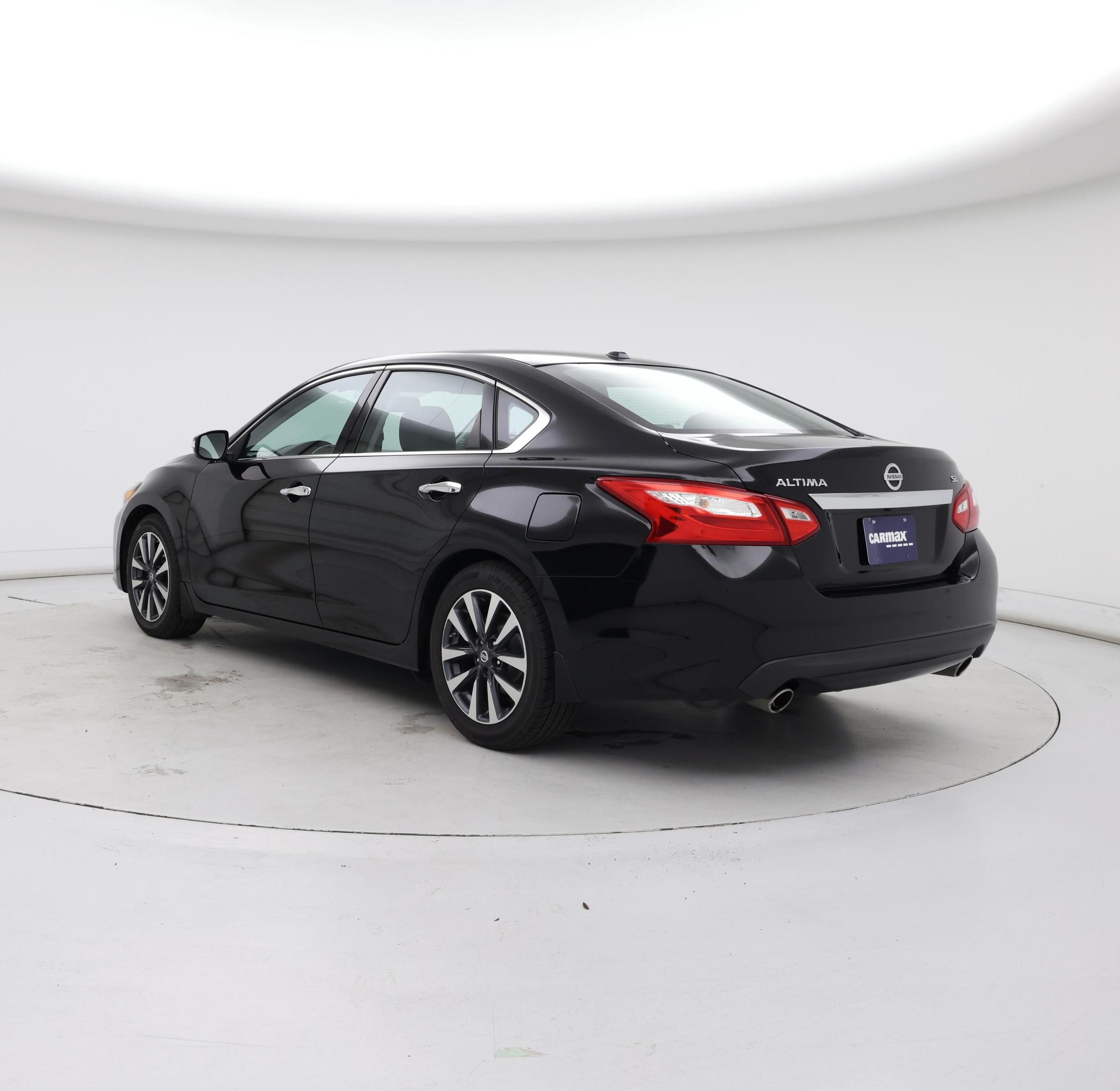 Thumbnail: 2016 Nissan Altima - 2