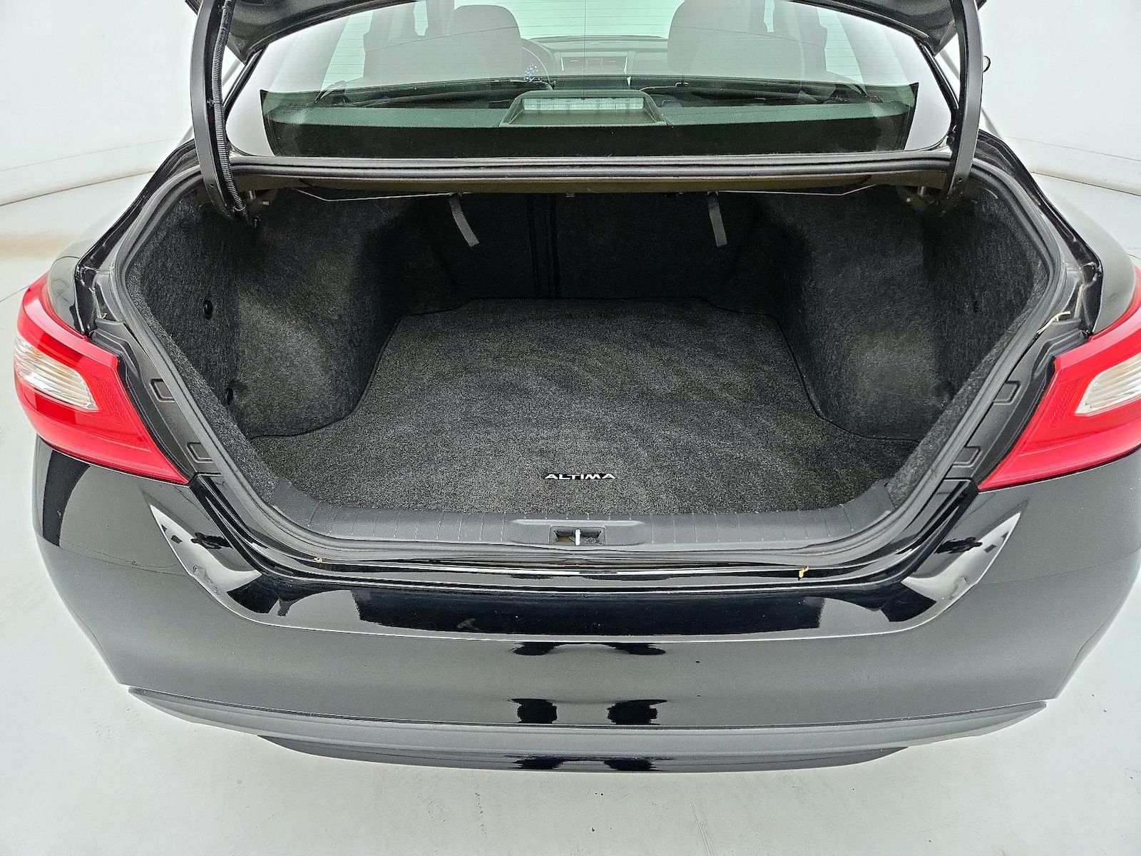 2016 Nissan Altima SL - Photo 23