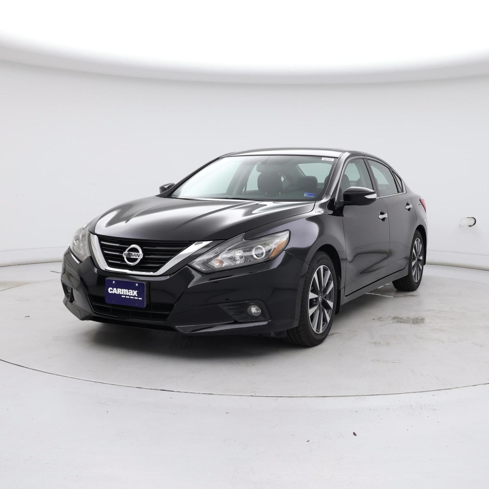 Thumbnail: 2016 Nissan Altima - 4