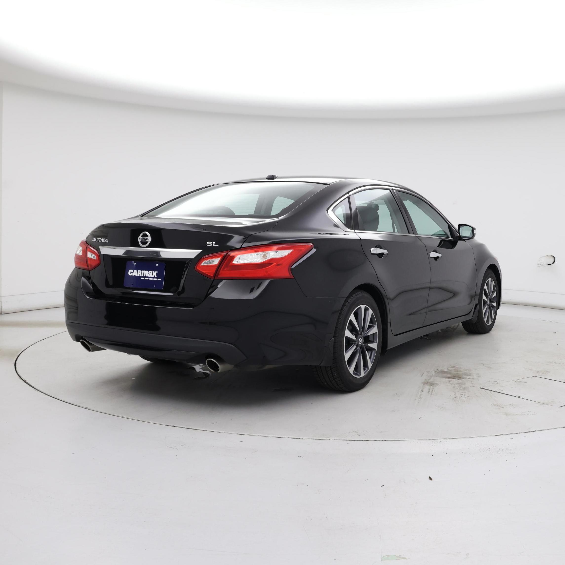 Thumbnail: 2016 Nissan Altima - 8