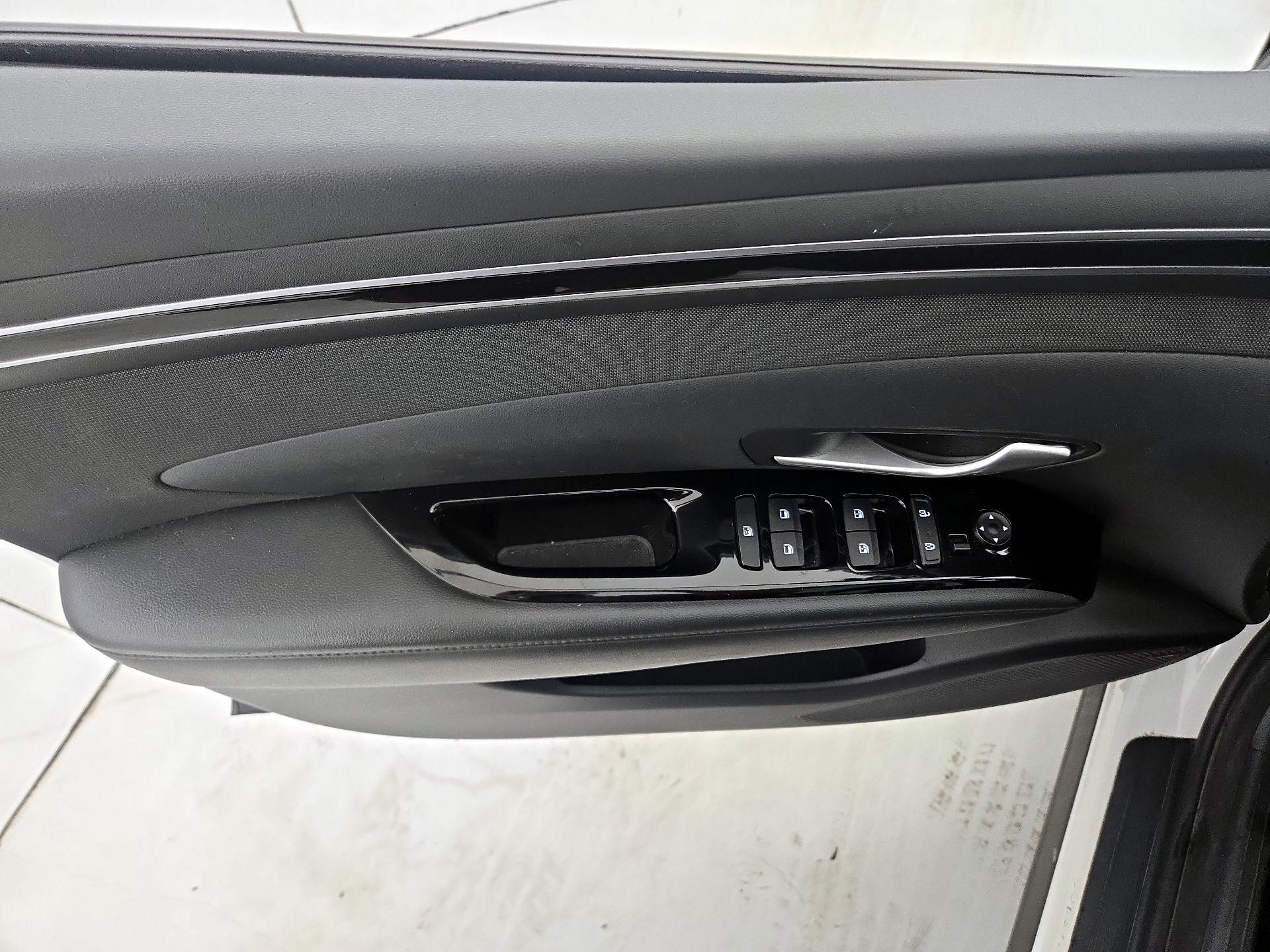 Thumbnail: 2022 Hyundai Tucson - 12