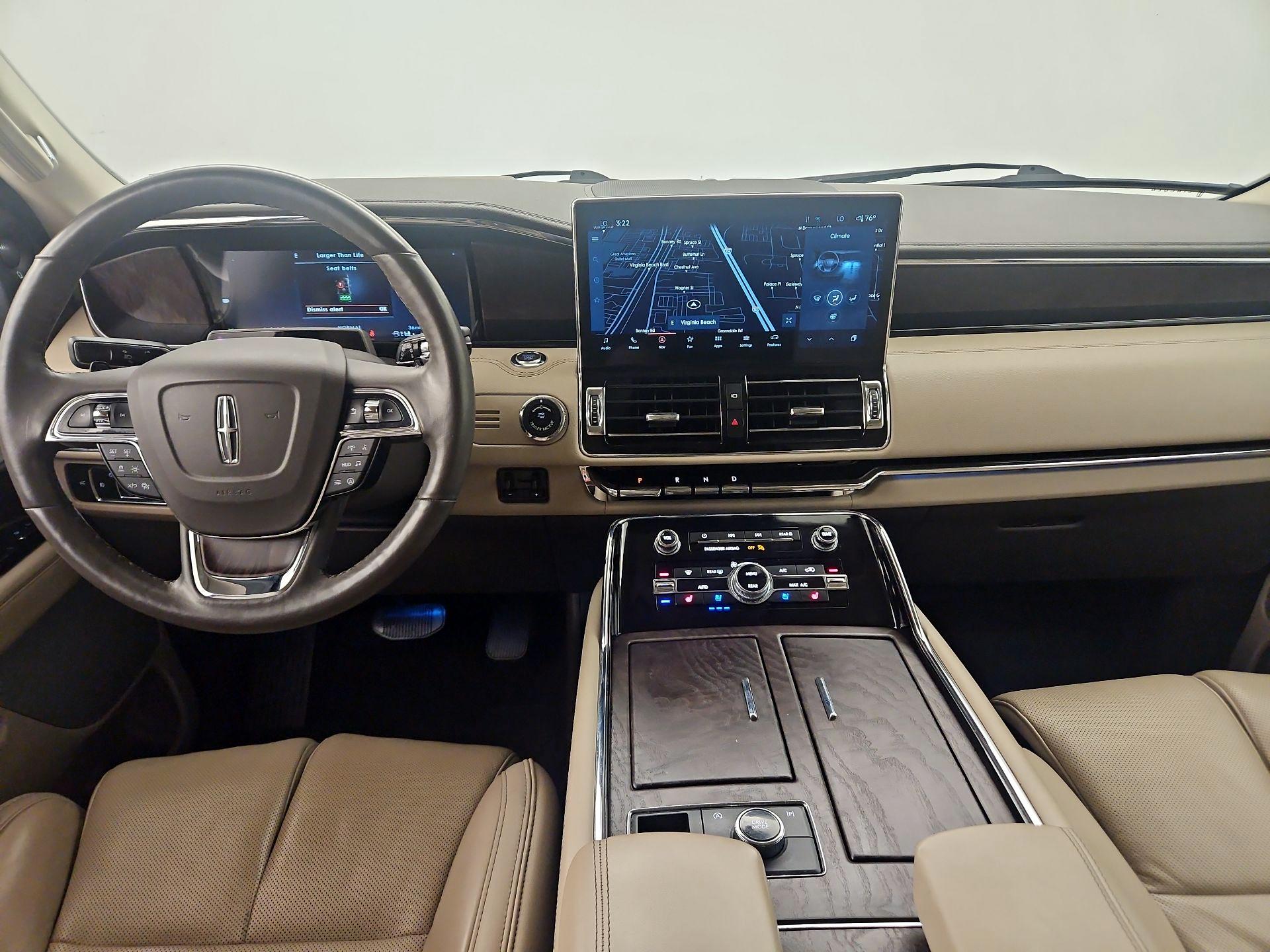 Thumbnail: 2024 Lincoln Navigator - 9