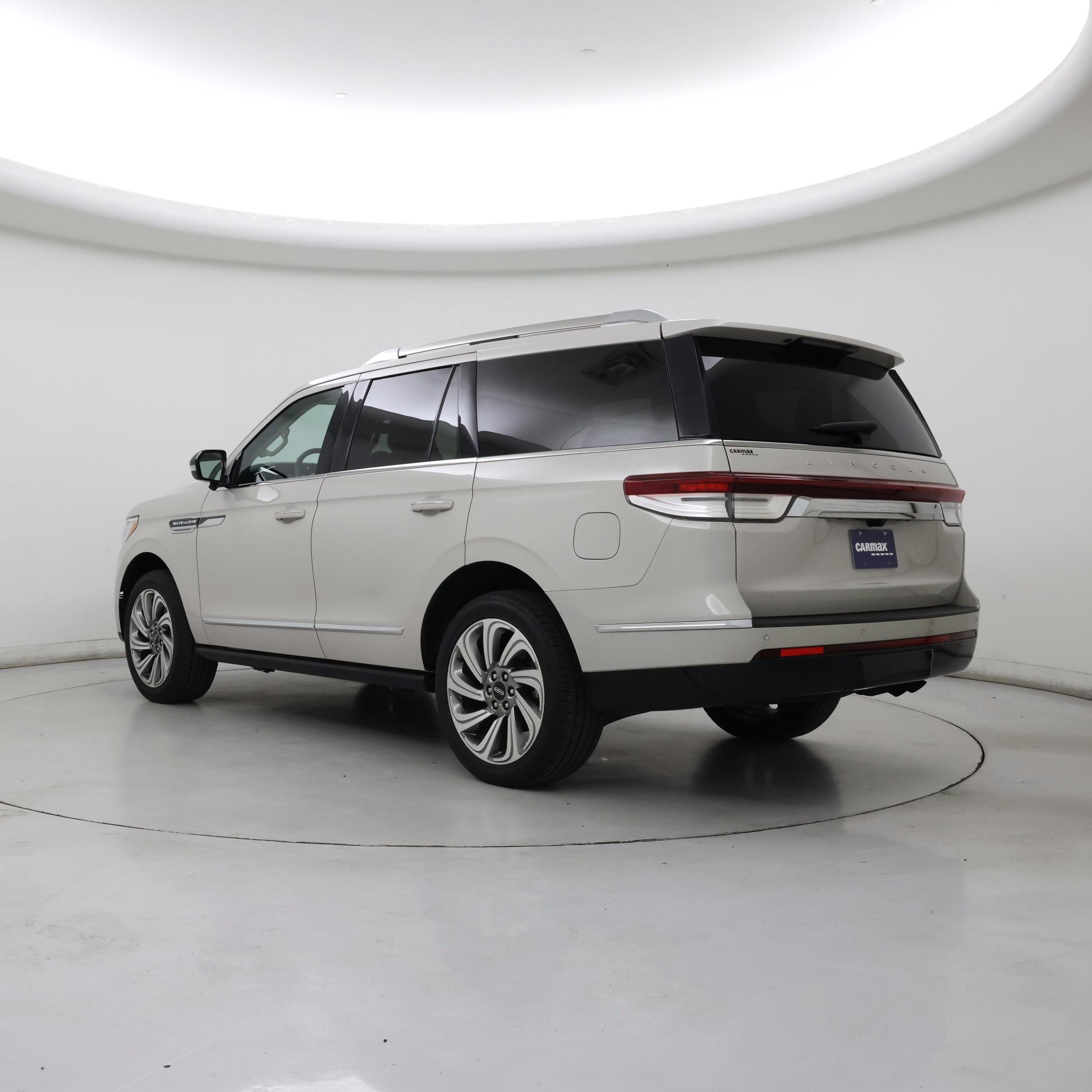 Thumbnail: 2024 Lincoln Navigator - 2