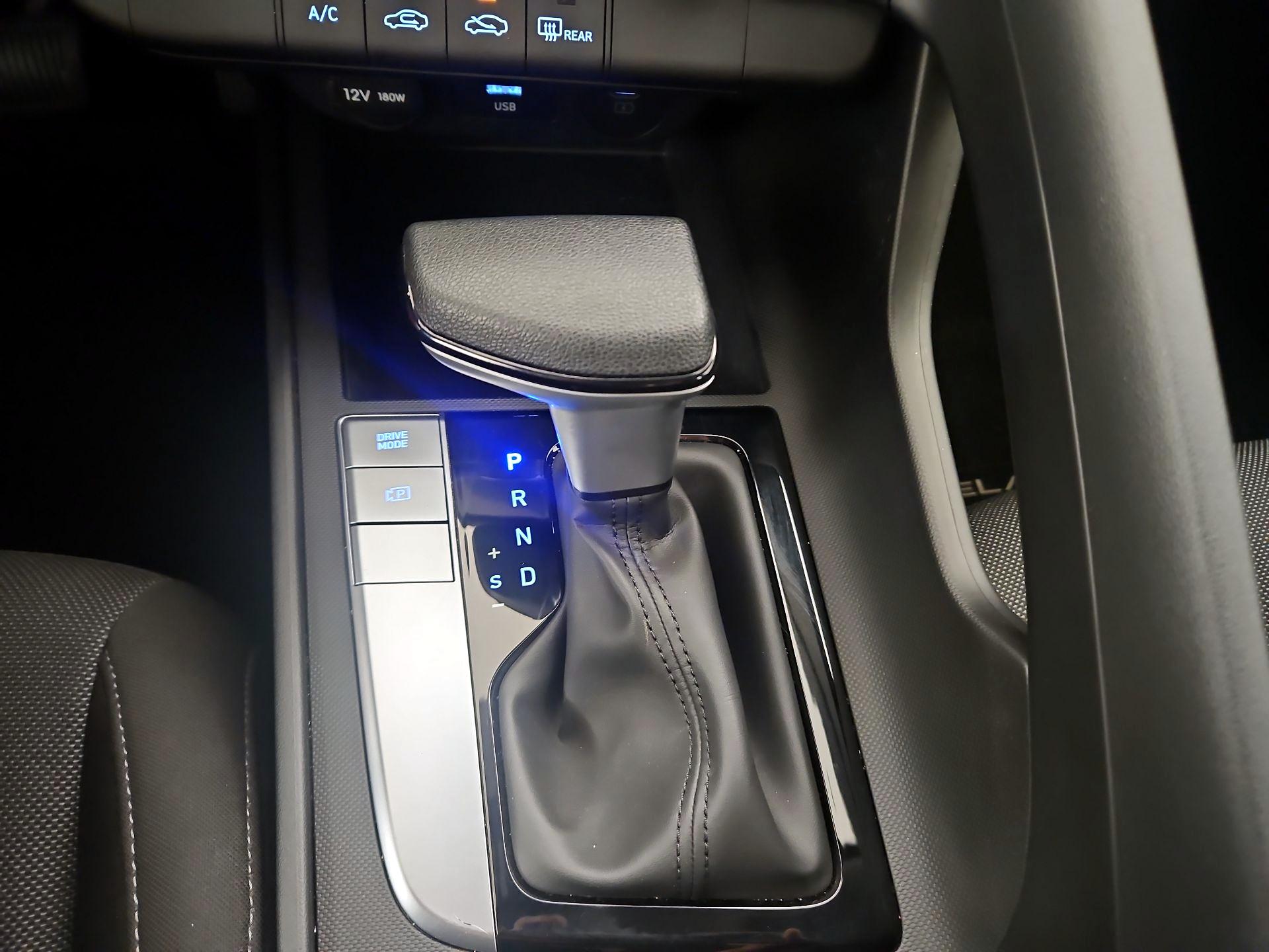 Thumbnail: 2025 Hyundai Elantra - 17